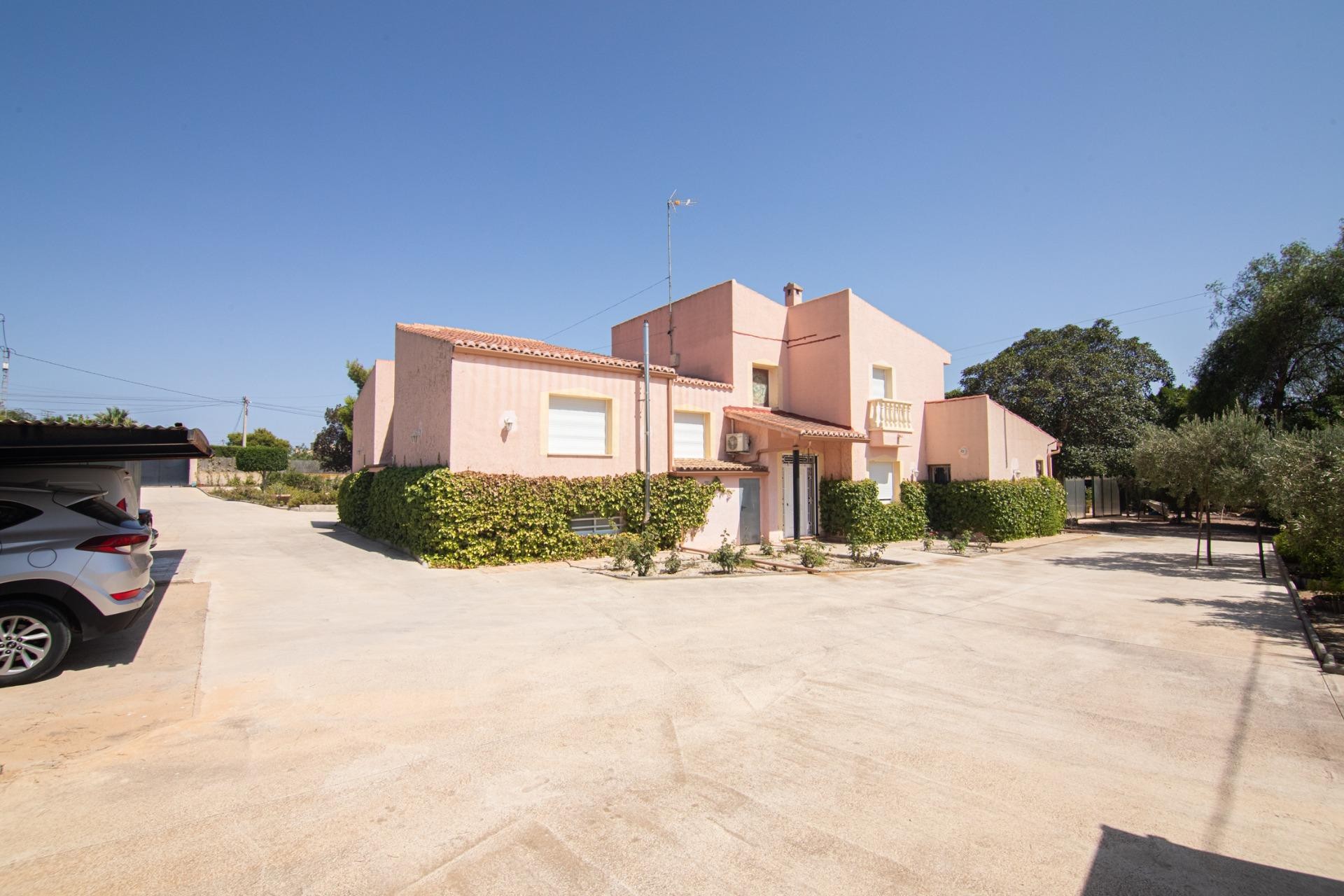 Reventa - Villa - Peña las aguilas - Peña de Las Águilas
