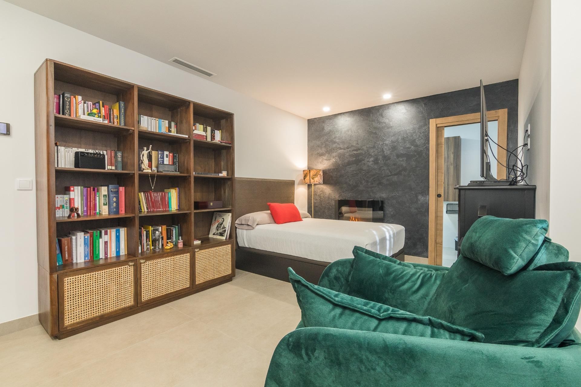 Reventa - Villa - Peña las aguilas - Peña de Las Águilas