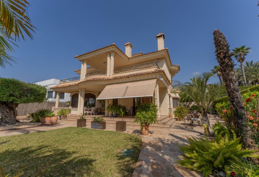 Reventa - Villa - Peña las aguilas - Peña de Las Águilas