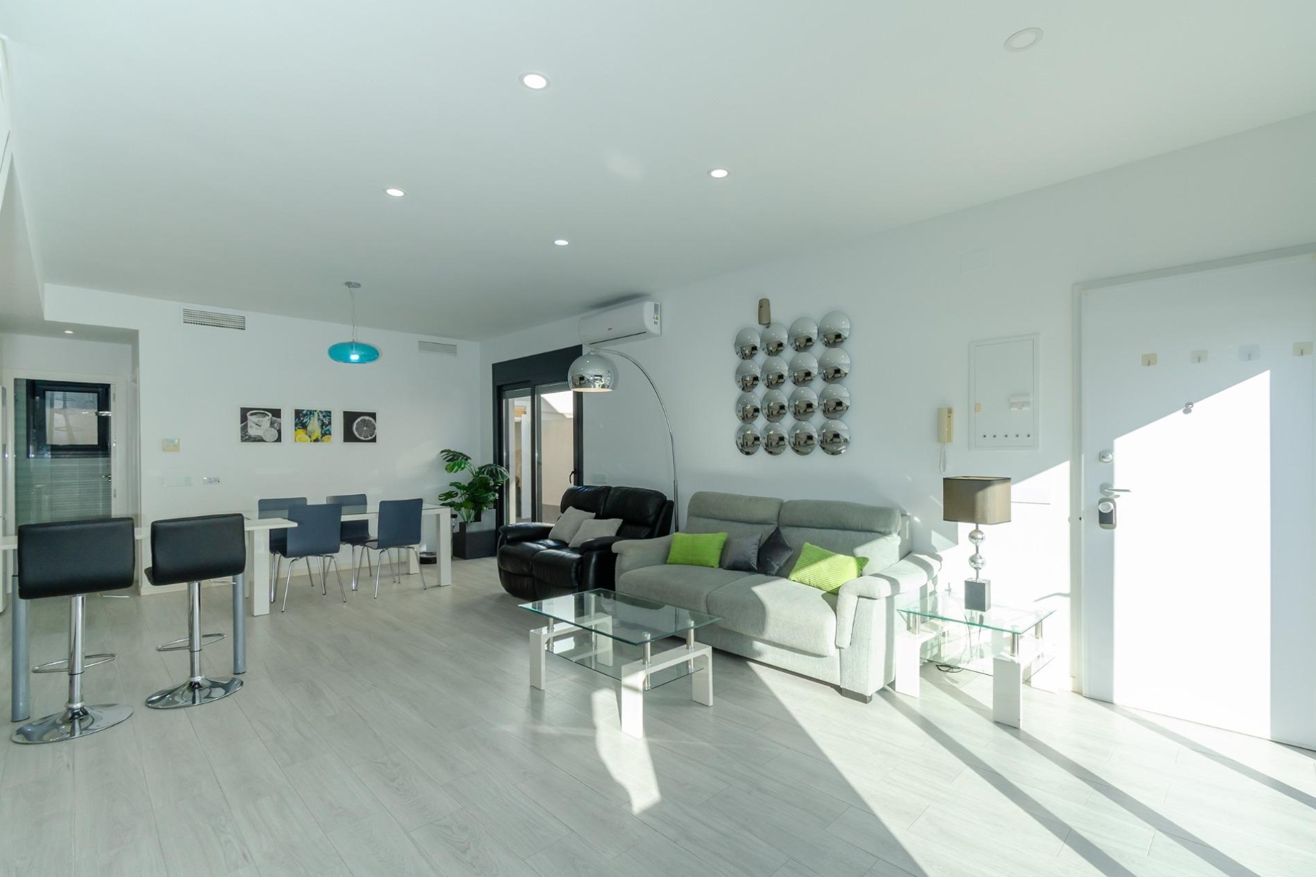 Reventa - Villa - Pilar de la Horadada - PILAR DE LA HORADADA