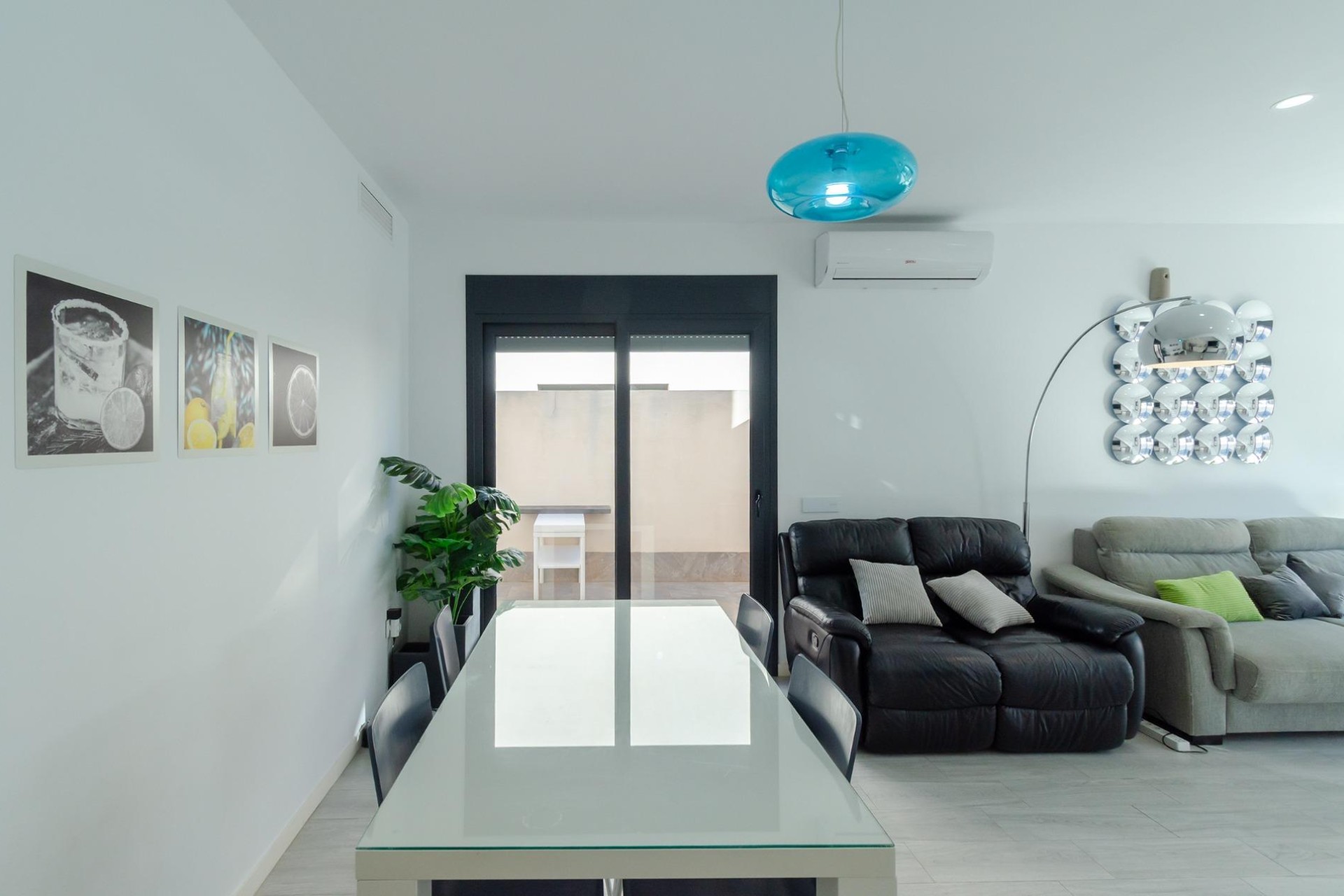 Reventa - Villa - Pilar de la Horadada - PILAR DE LA HORADADA