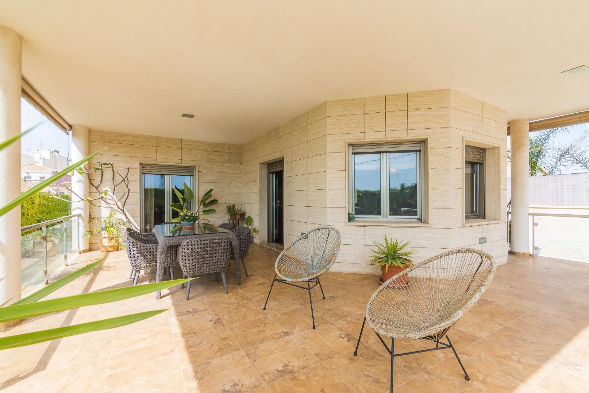 Reventa - Villa - Torrellano - Centro