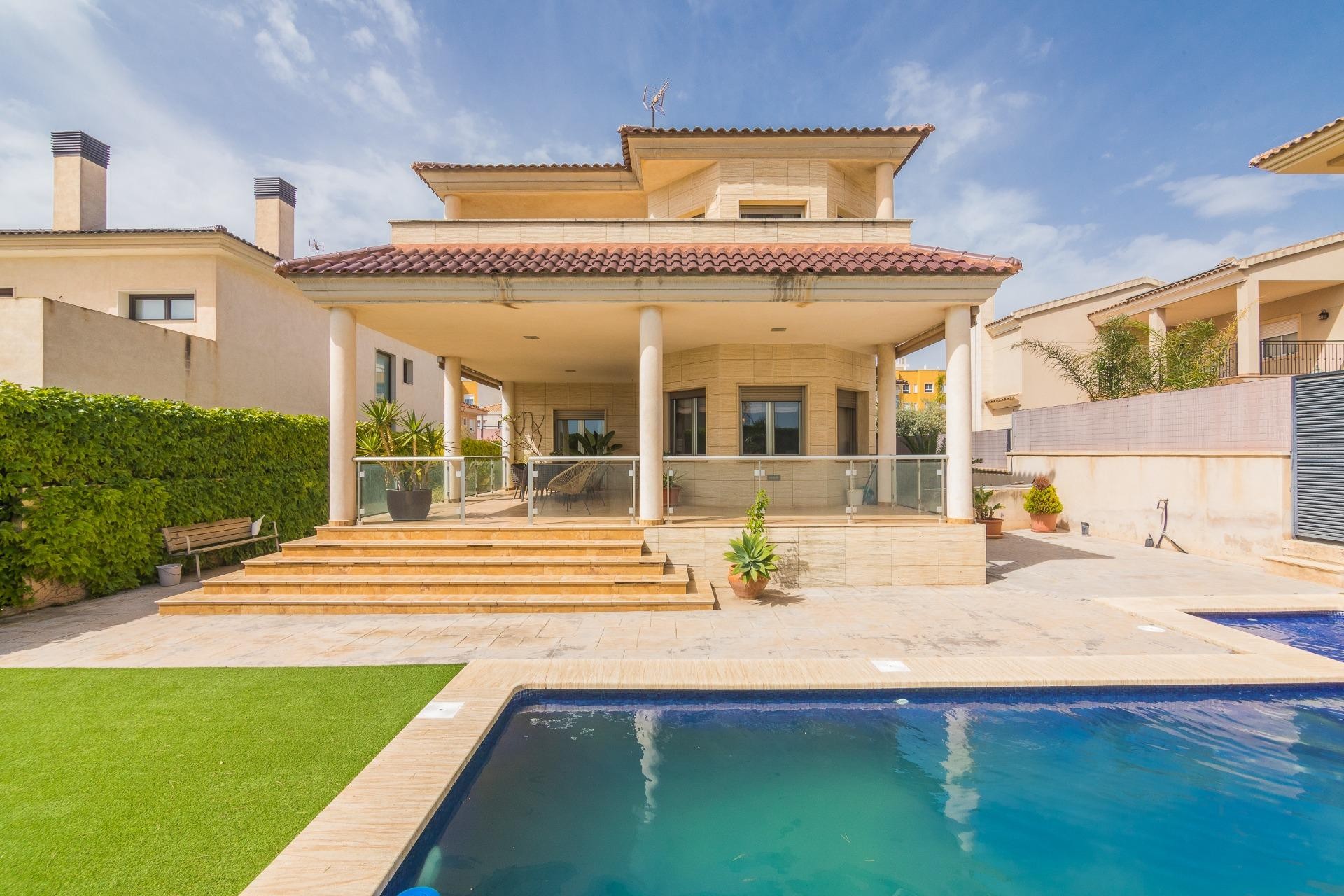 Reventa - Villa - Torrellano - Centro
