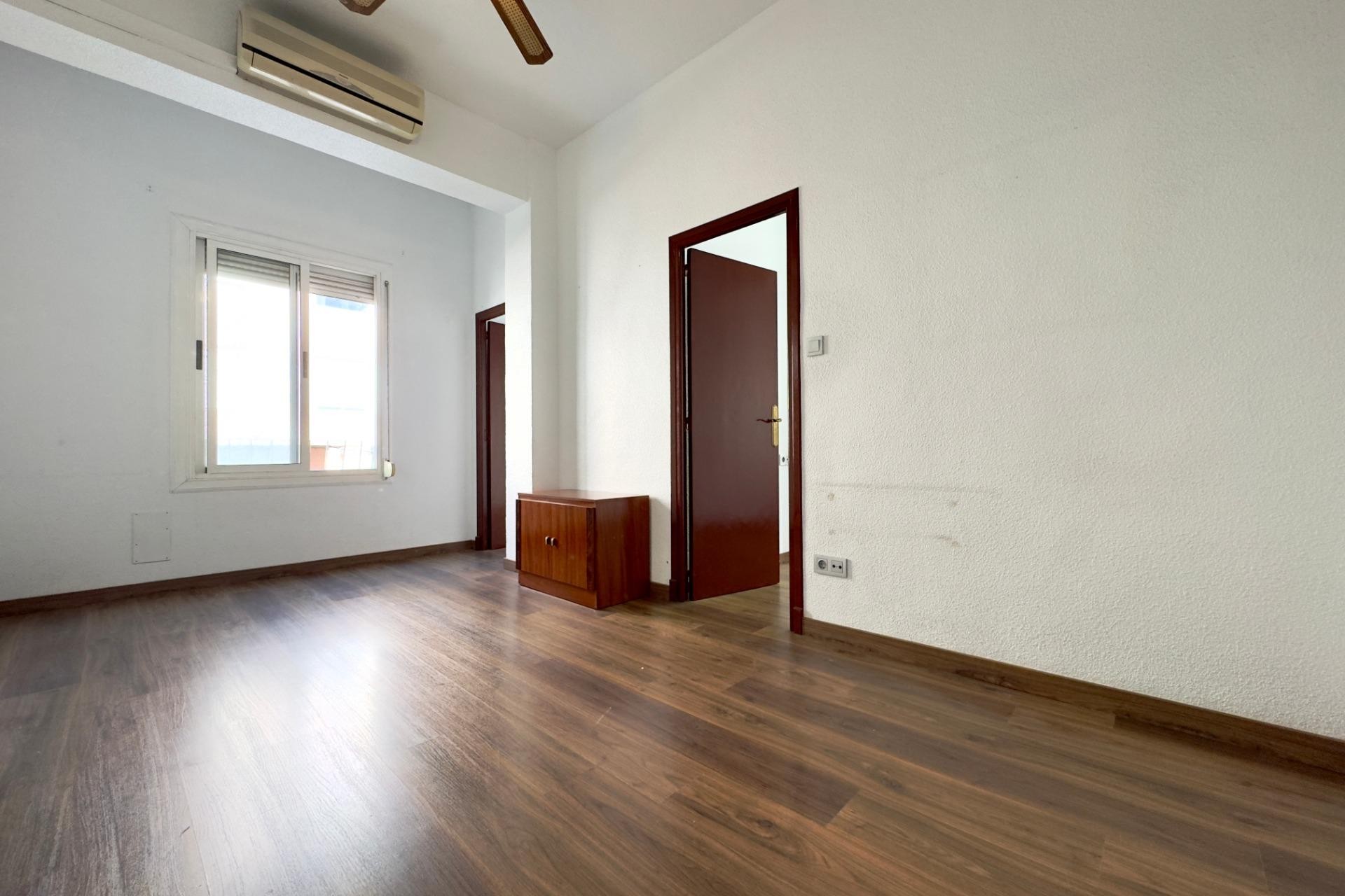 Revente - Apartment - Elche - Asilo - Pisos Azules