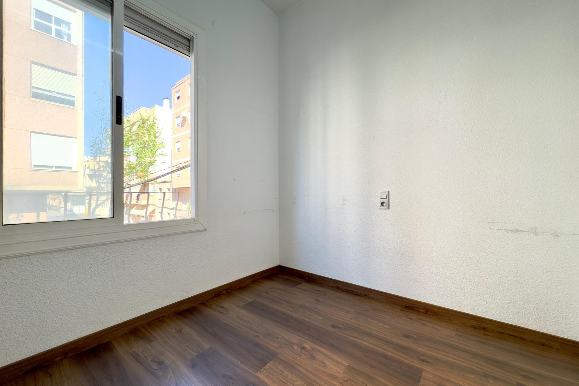 Revente - Apartment - Elche - Asilo - Pisos Azules