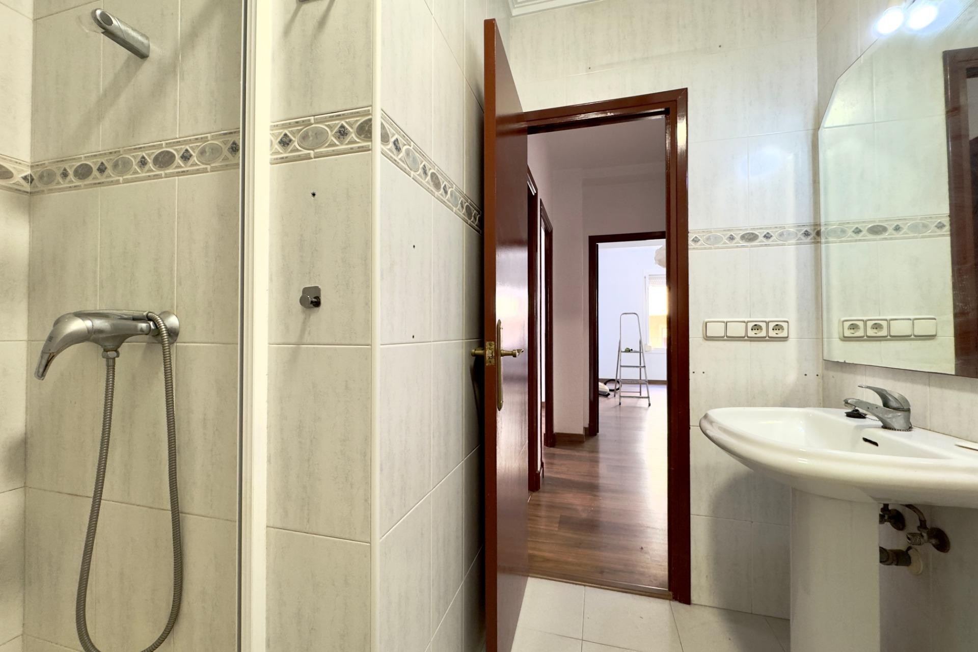 Revente - Apartment - Elche - Asilo - Pisos Azules