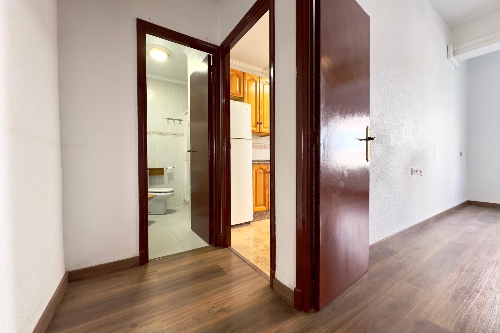 Revente - Apartment - Elche - Asilo - Pisos Azules