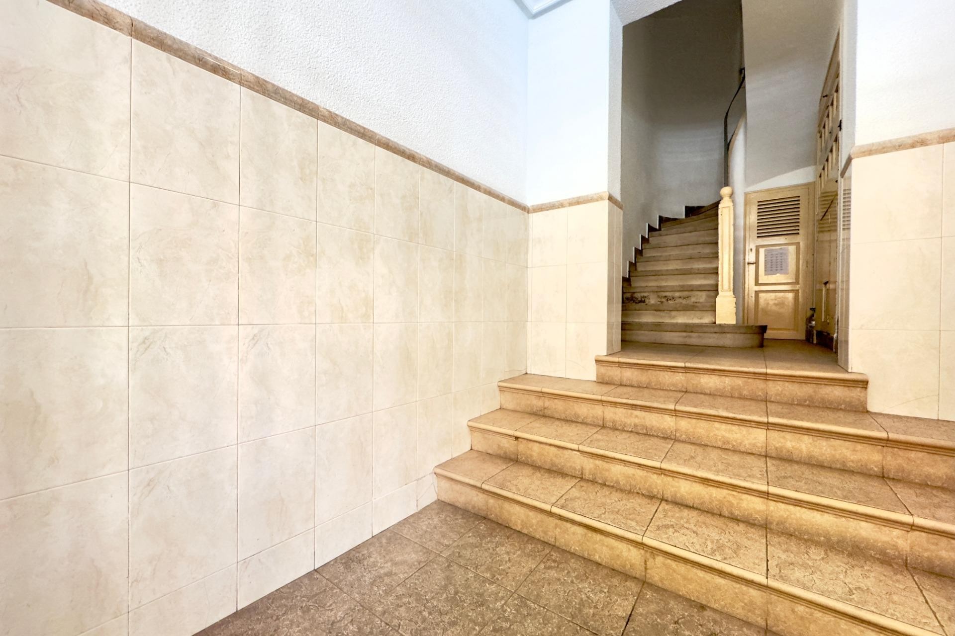 Revente - Apartment - Elche - Asilo - Pisos Azules