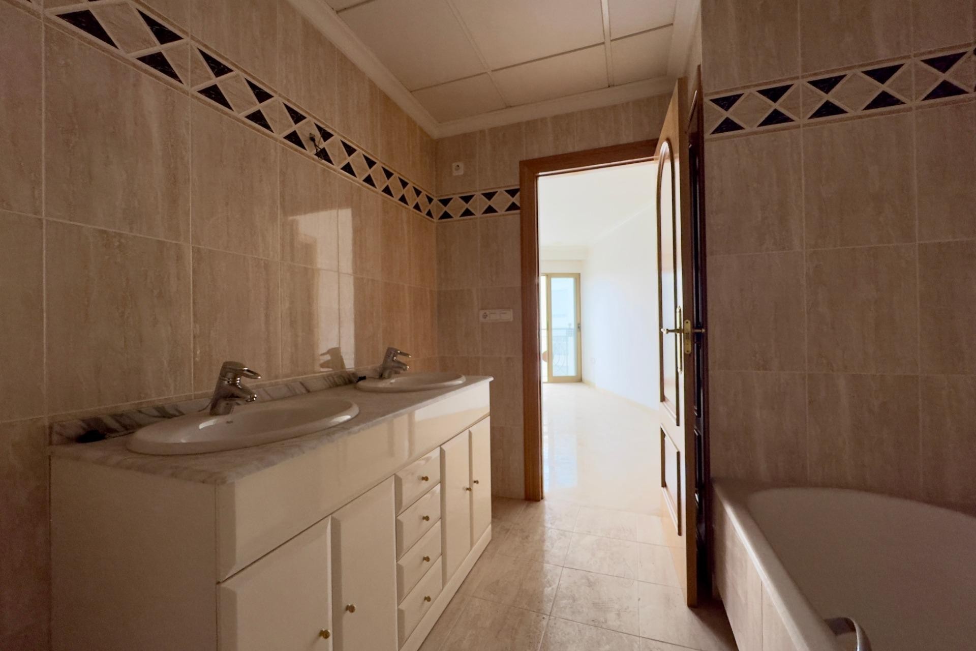 Revente - Apartment - Elche - Center