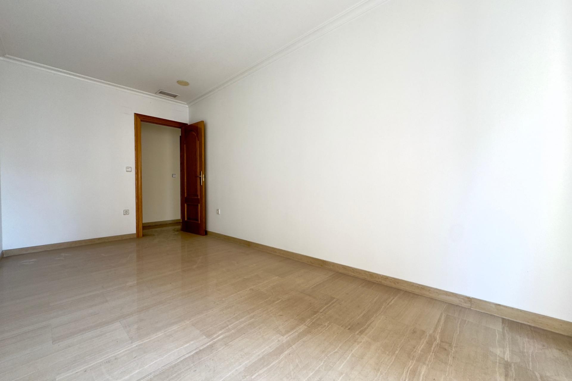 Revente - Apartment - Elche - Center