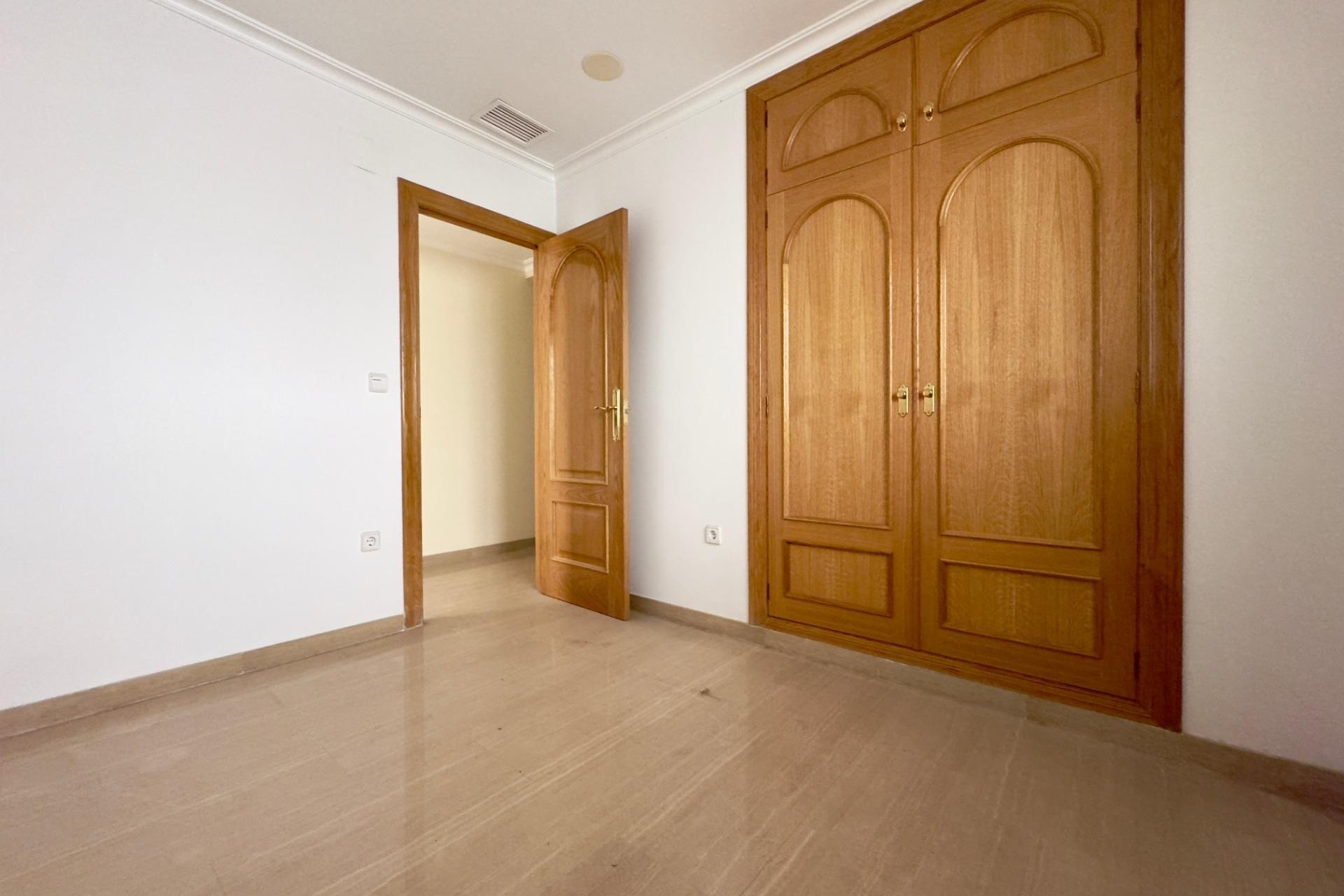 Revente - Apartment - Elche - Center