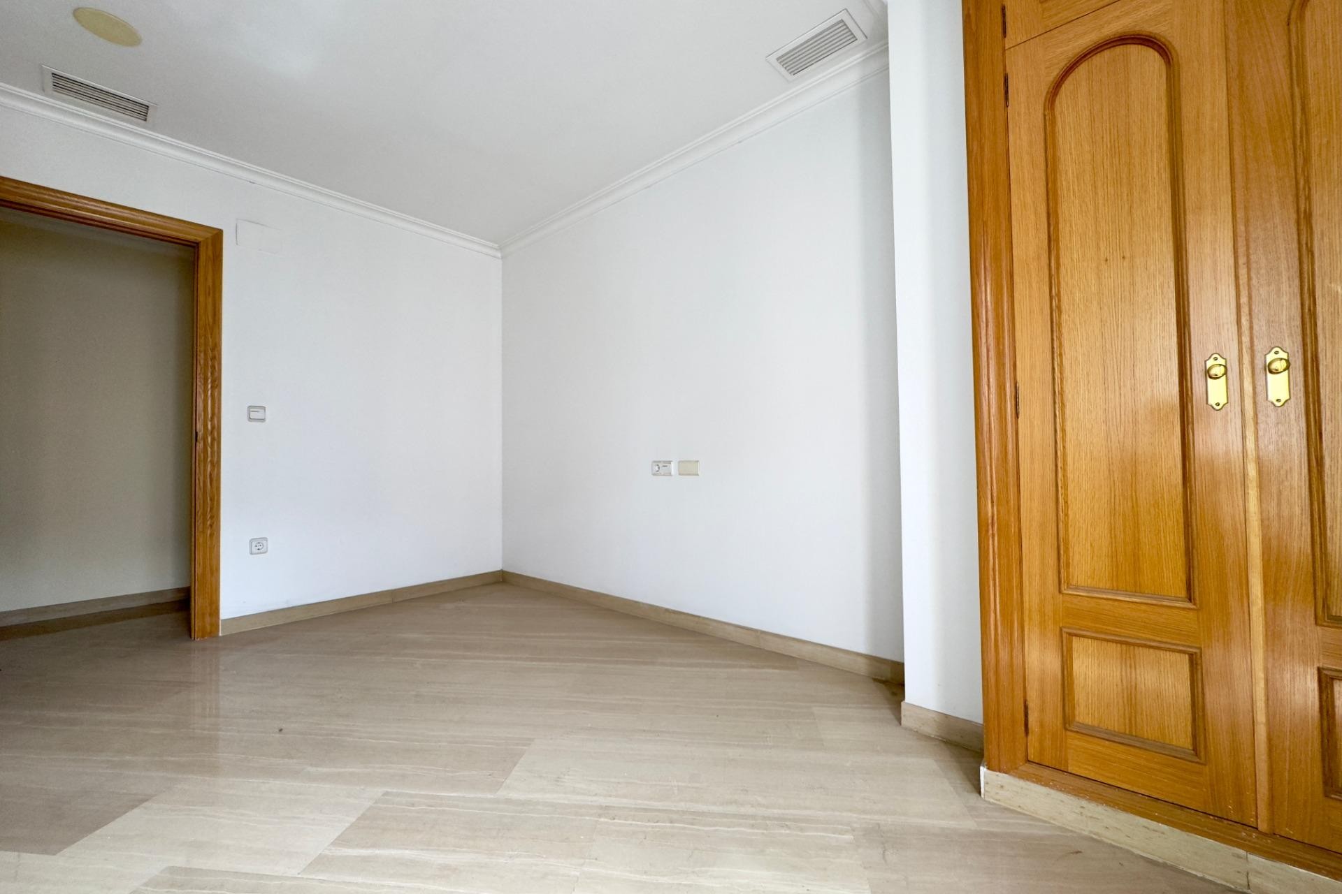 Revente - Apartment - Elche - Center