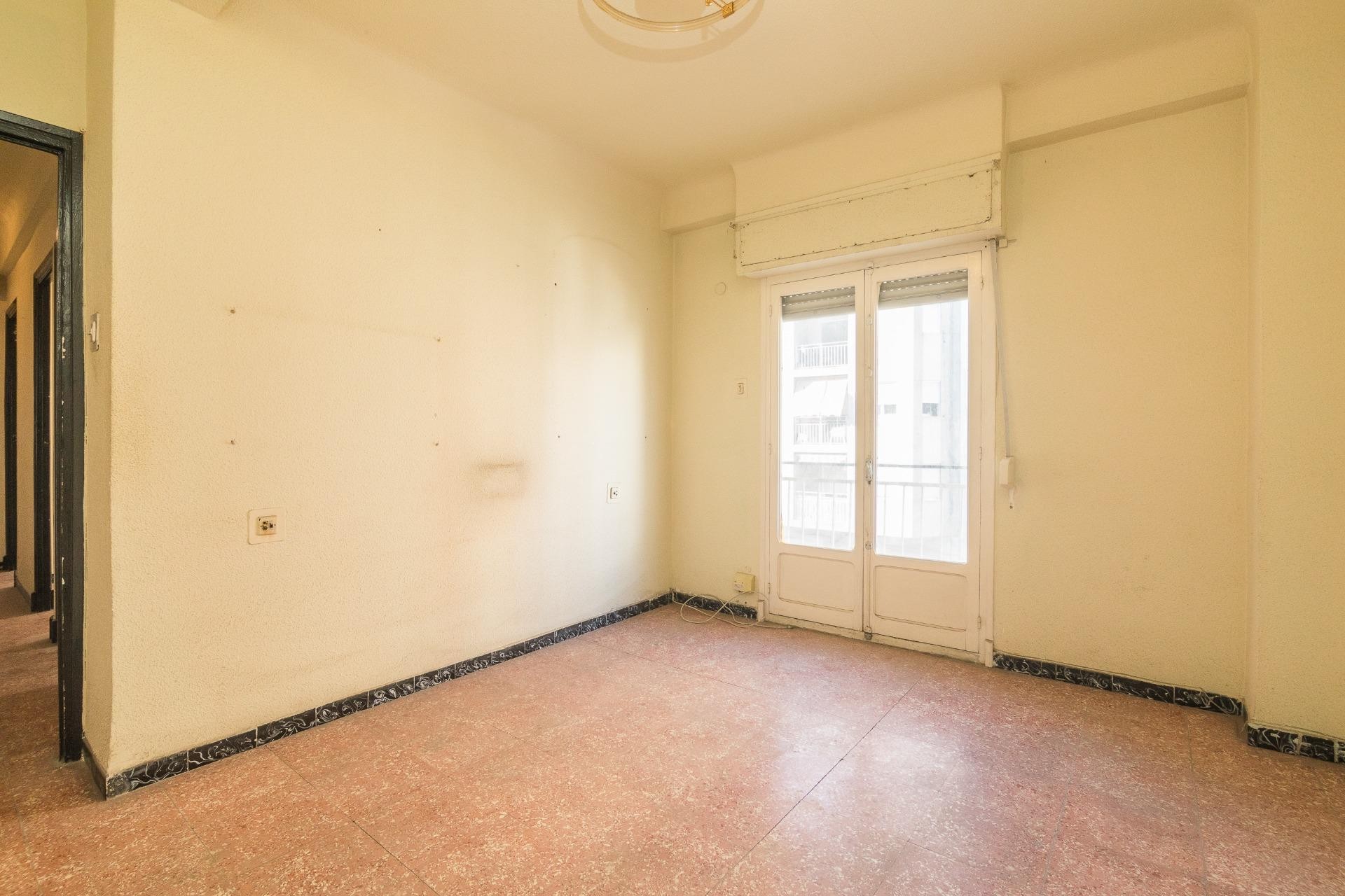 Revente - Apartment - Elche - Plaza Obispo Siuri