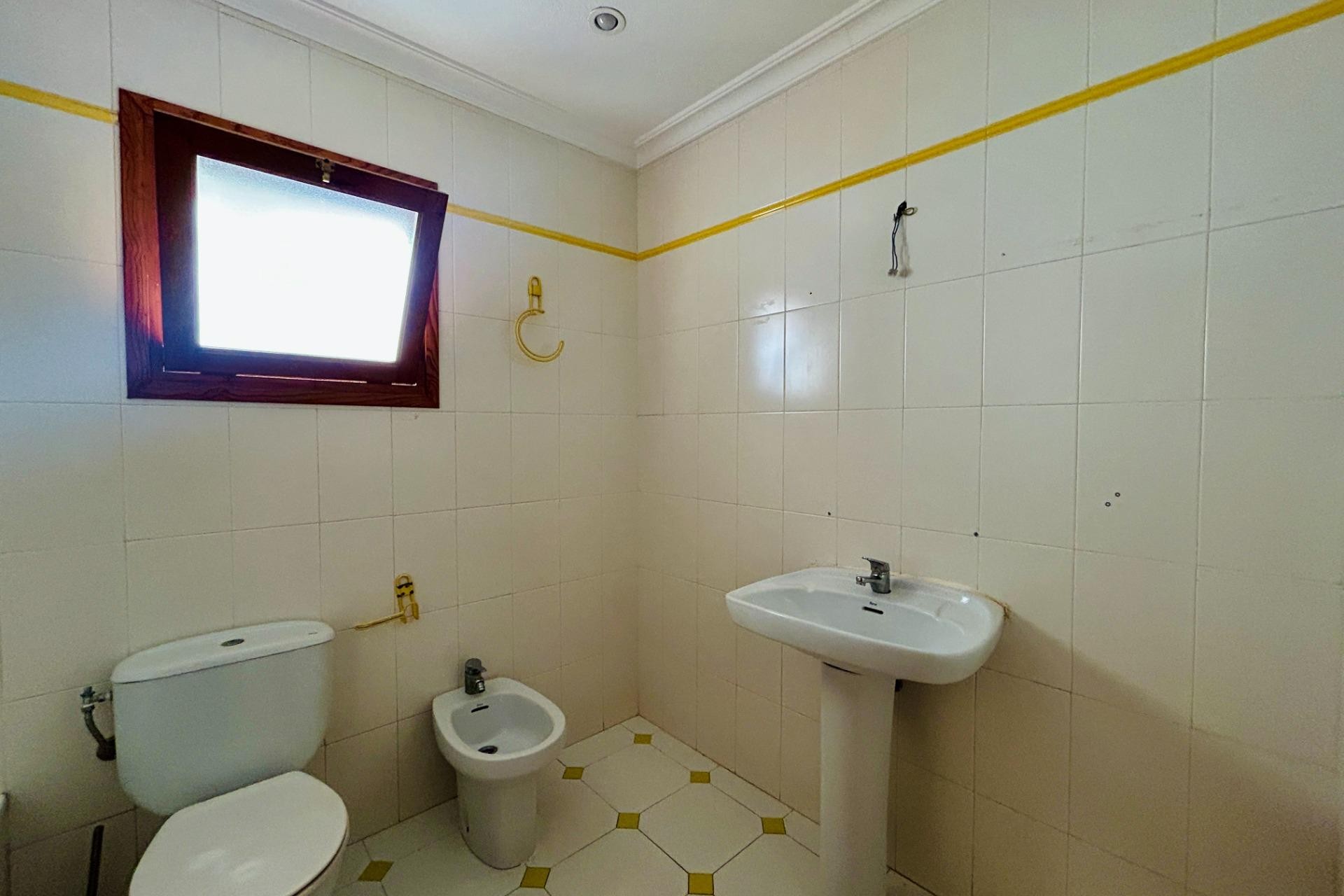 Revente - Apartment - Elche - Reina Victoria-Miguel Hernández