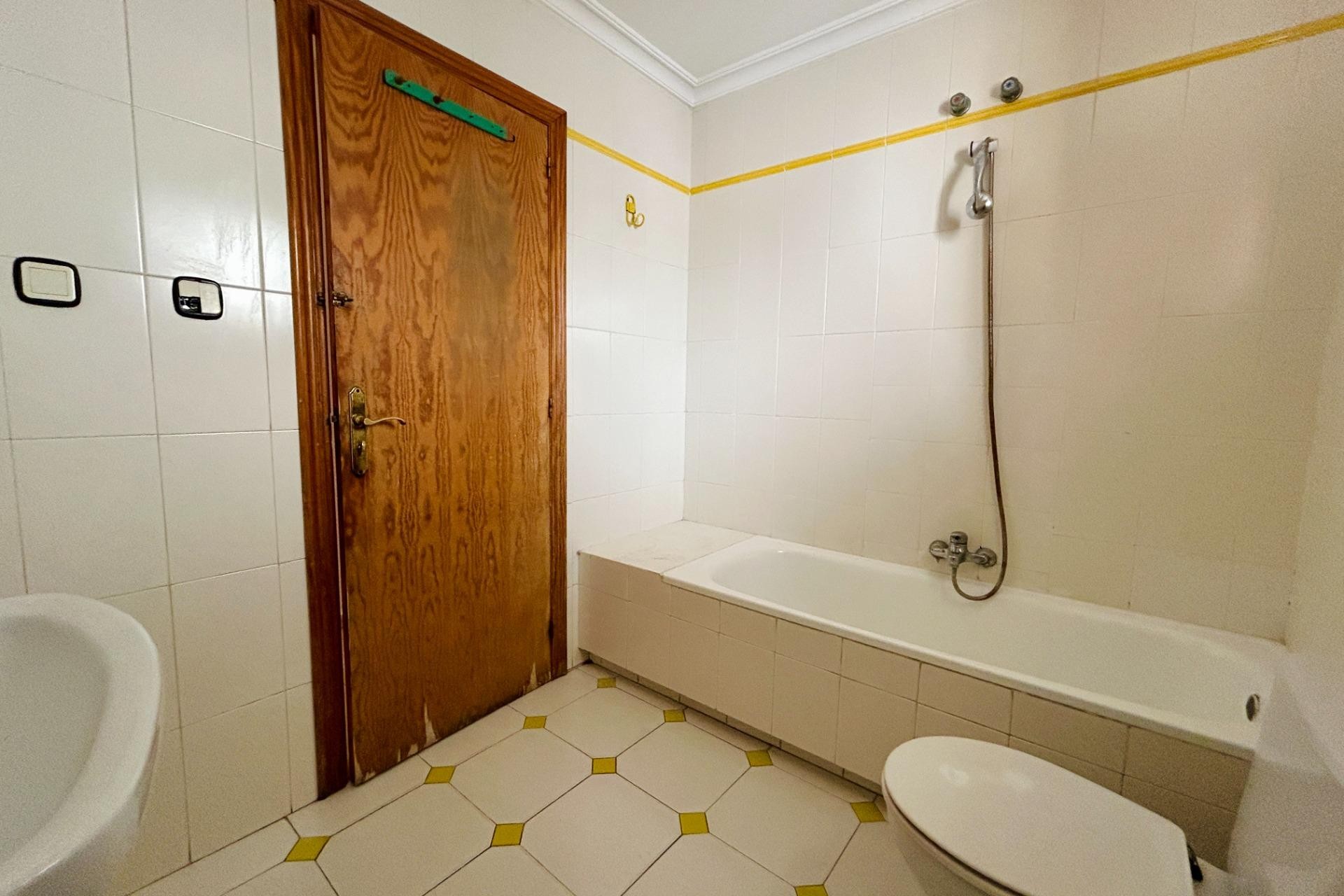 Revente - Apartment - Elche - Reina Victoria-Miguel Hernández