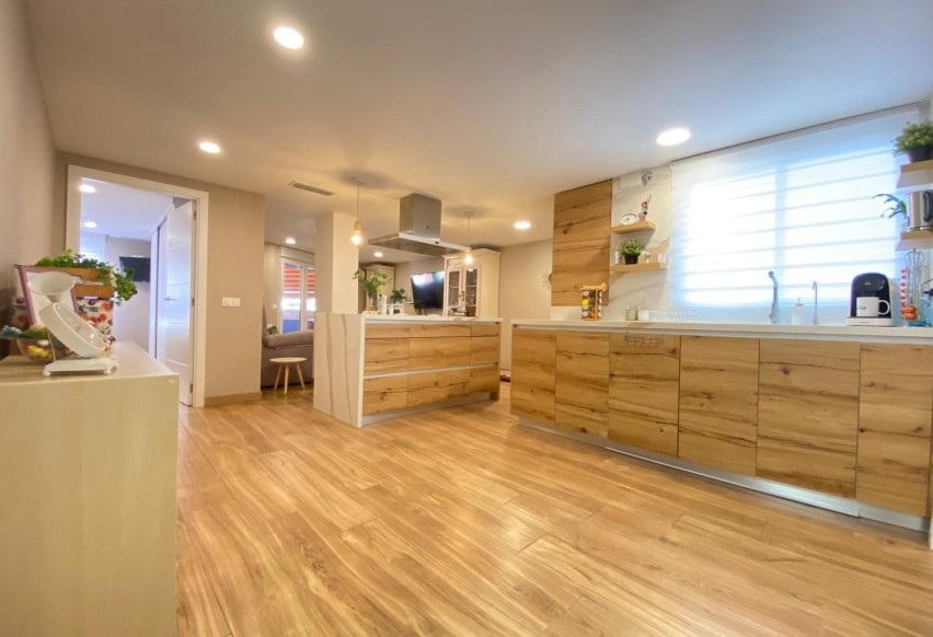 Revente - Appartement - Alicante - San Gabriel