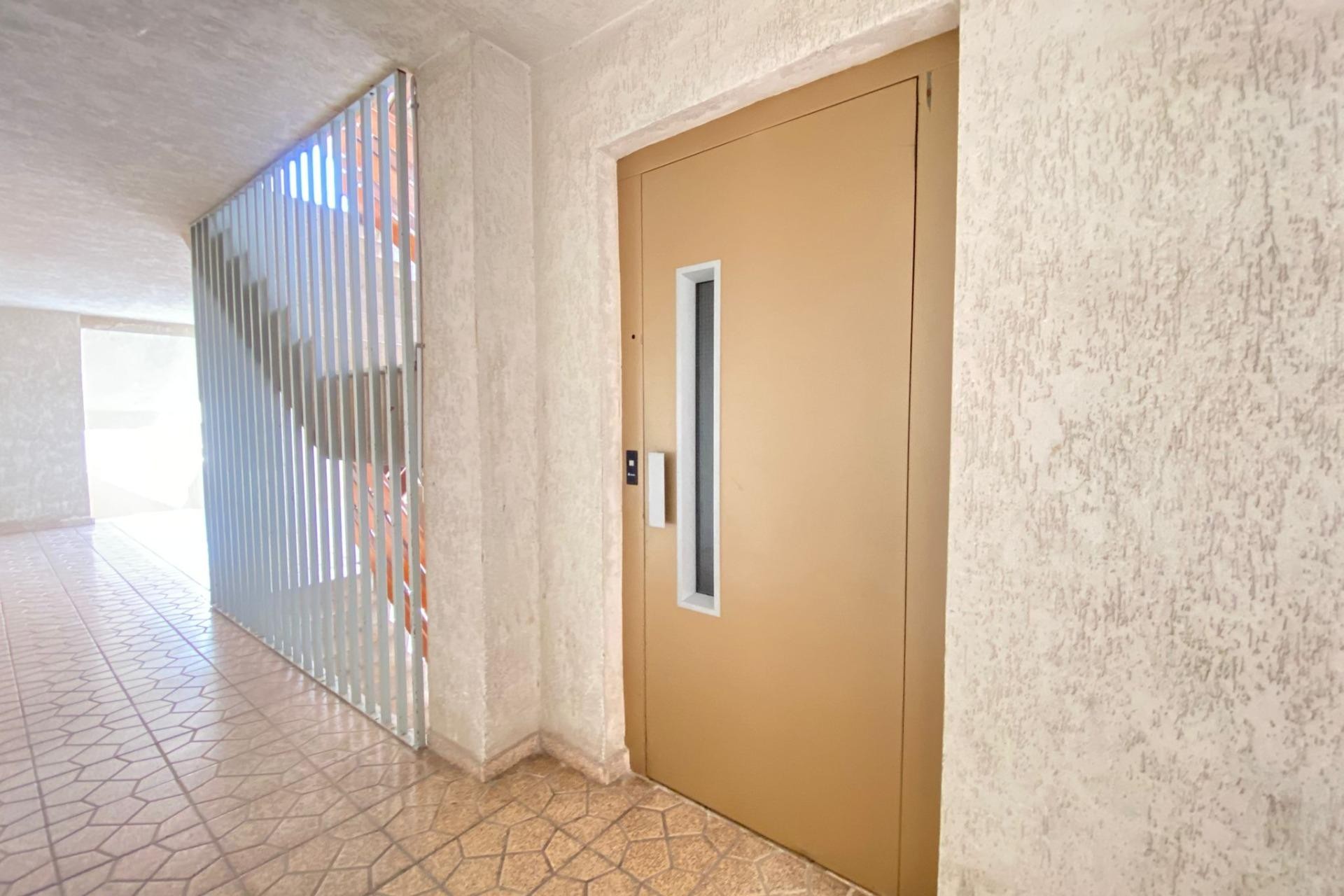 Revente - Appartement - Alicante - San Gabriel