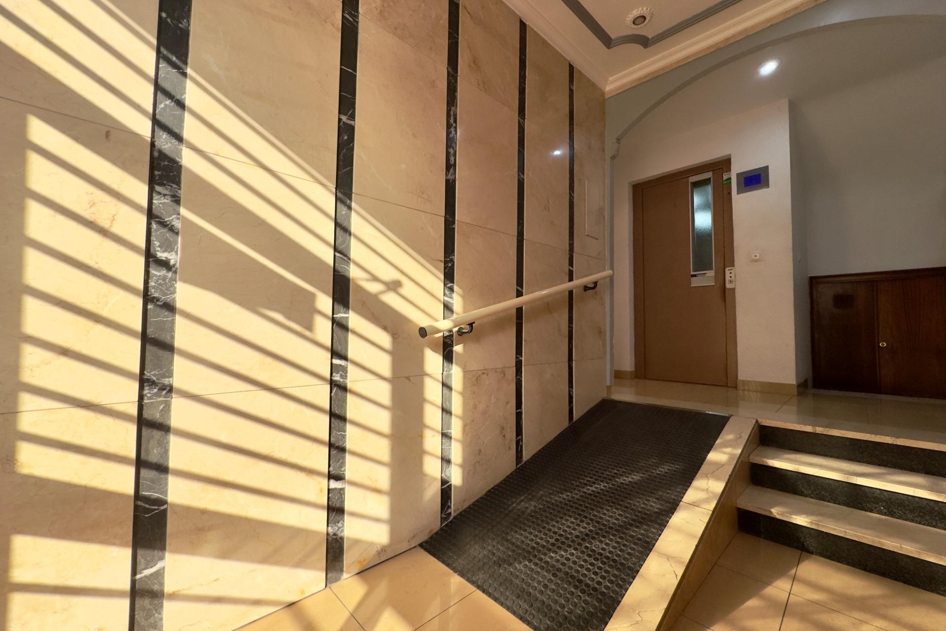 Revente - Appartement - Elche - Plaza Madrid
