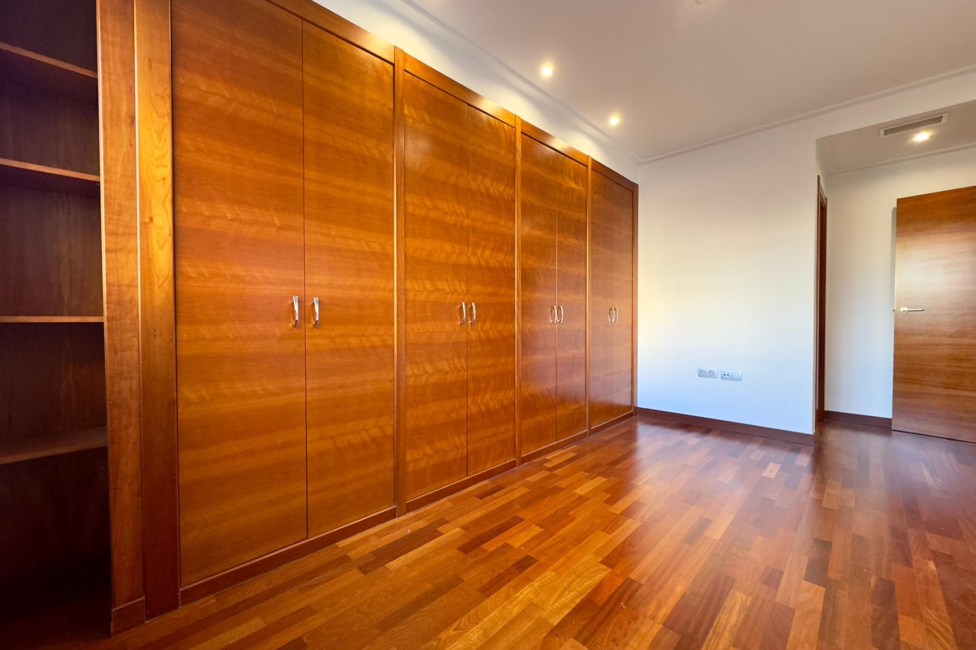 Revente - Appartement - Elche - Porcelanosa
