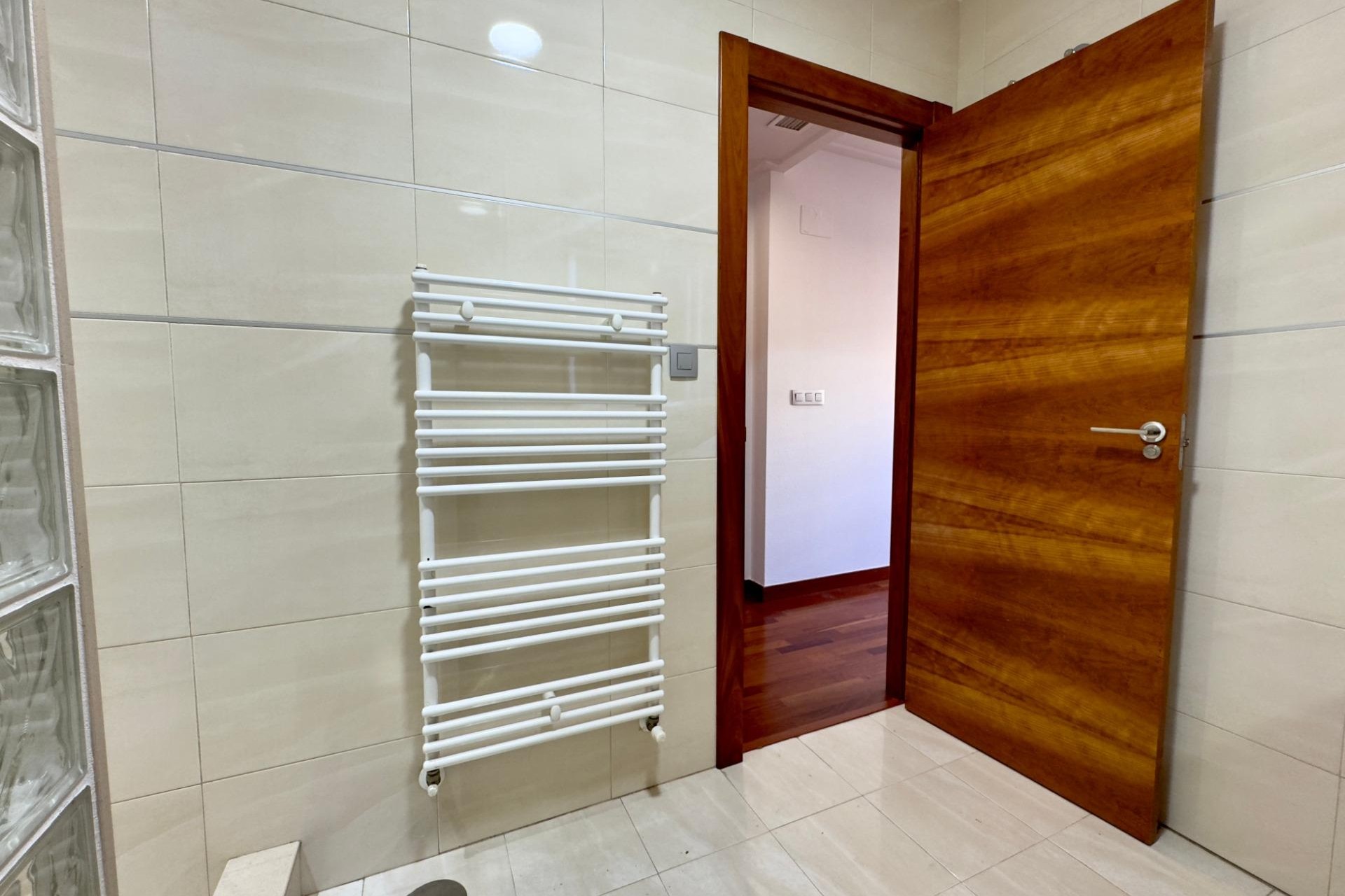 Revente - Appartement - Elche - Porcelanosa