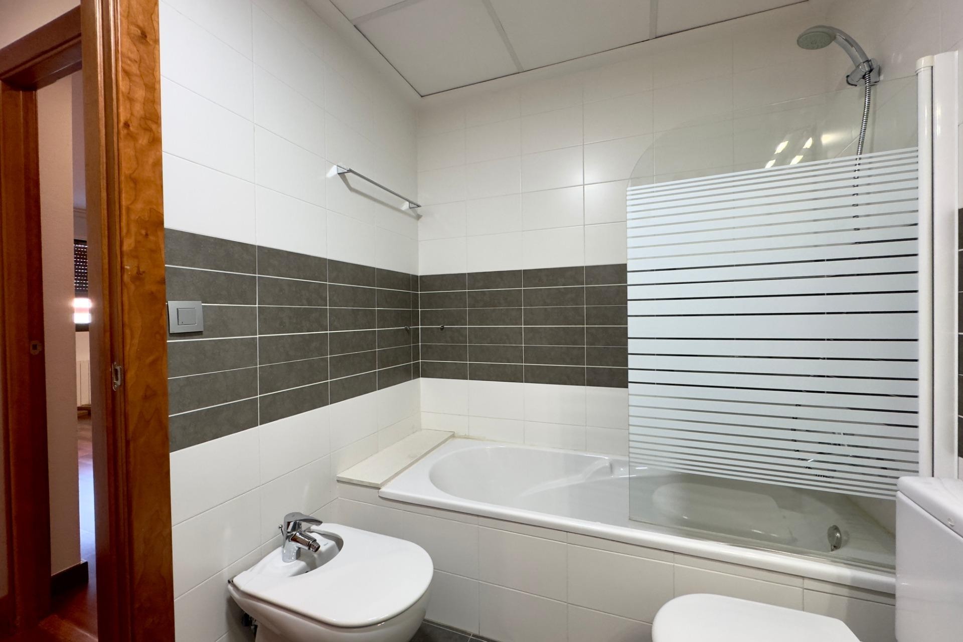 Revente - Appartement - Elche - Porcelanosa