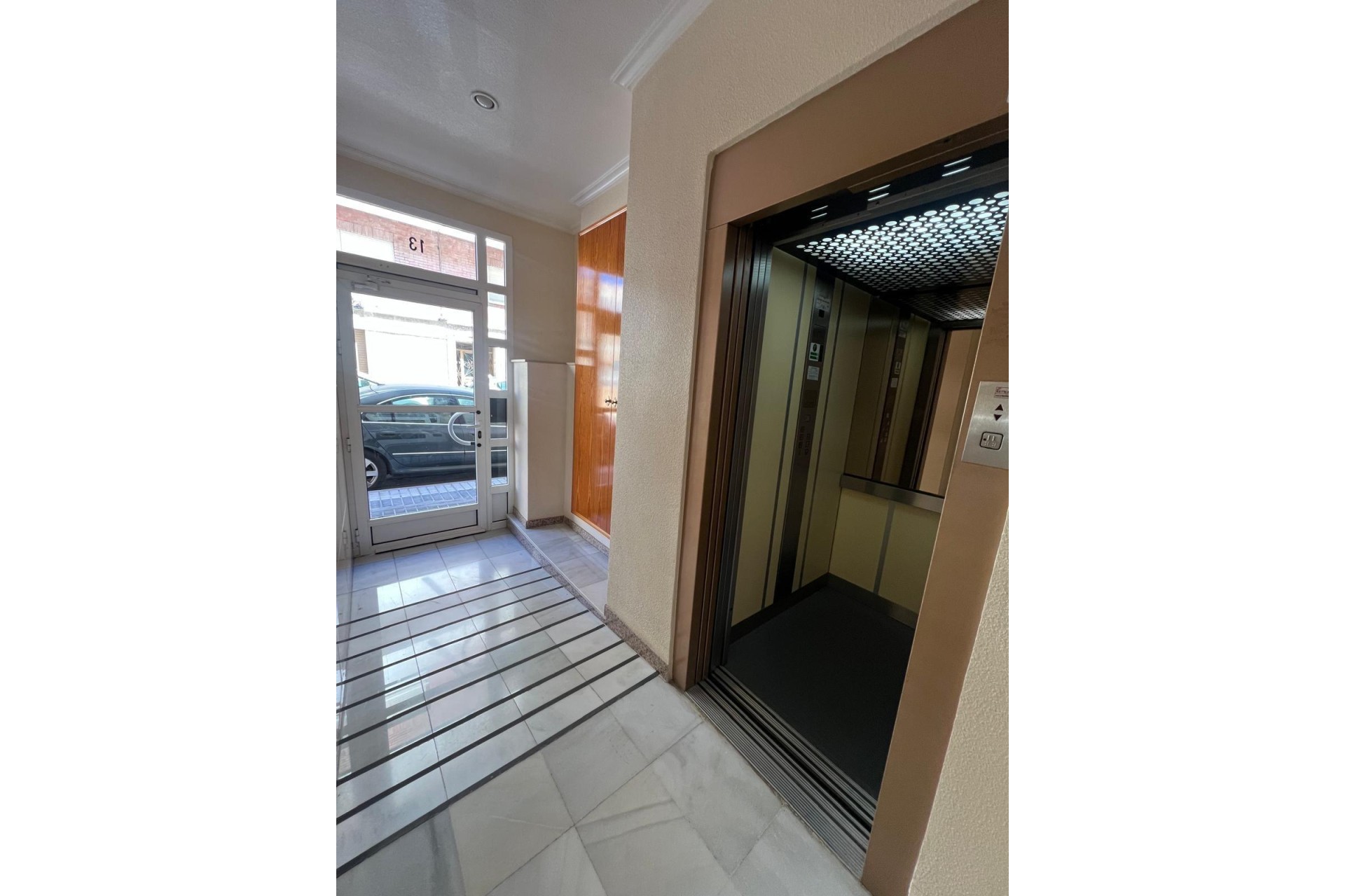Revente - Appartement - Elche - San Crispín