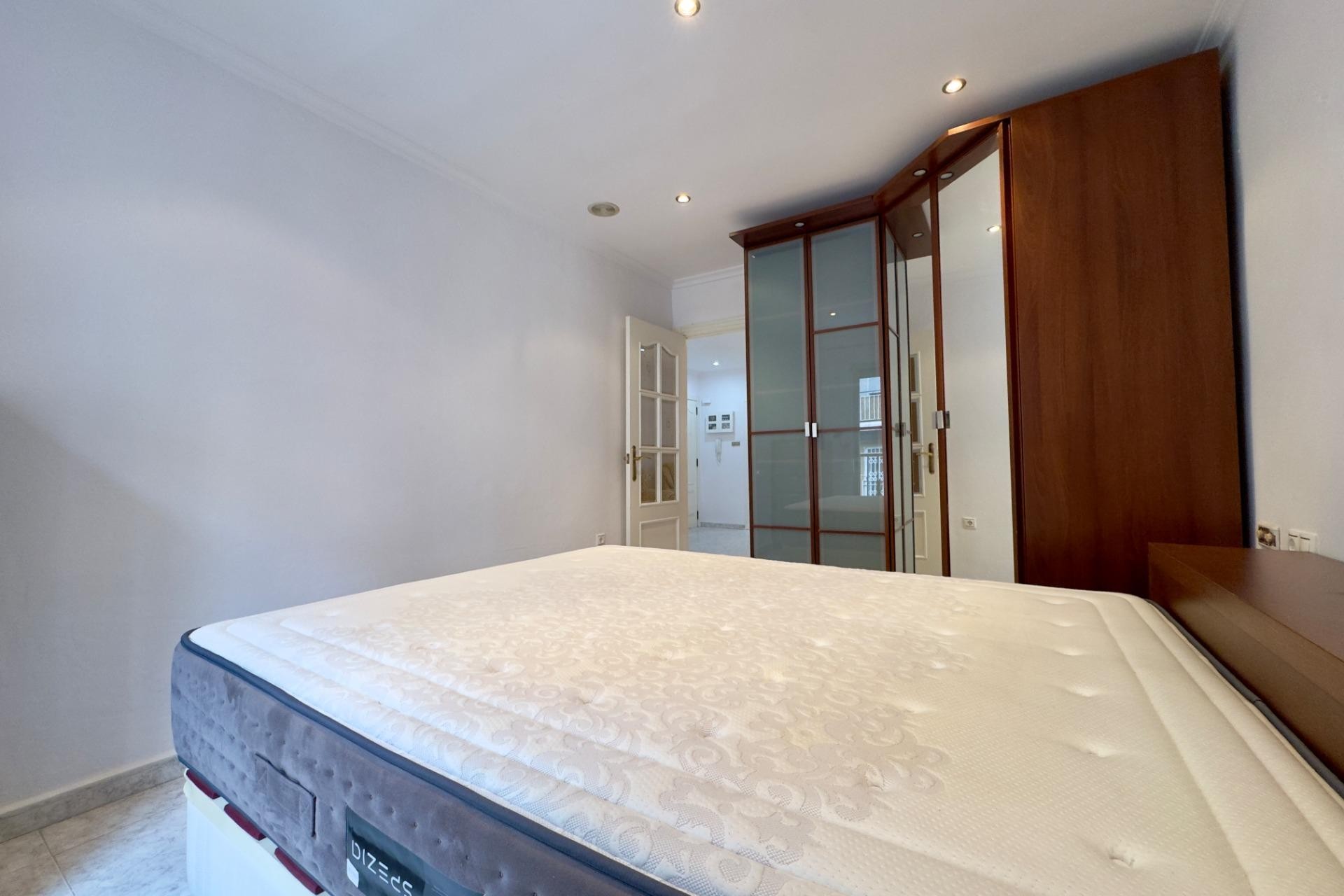 Revente - Appartement - Elche - San Crispín