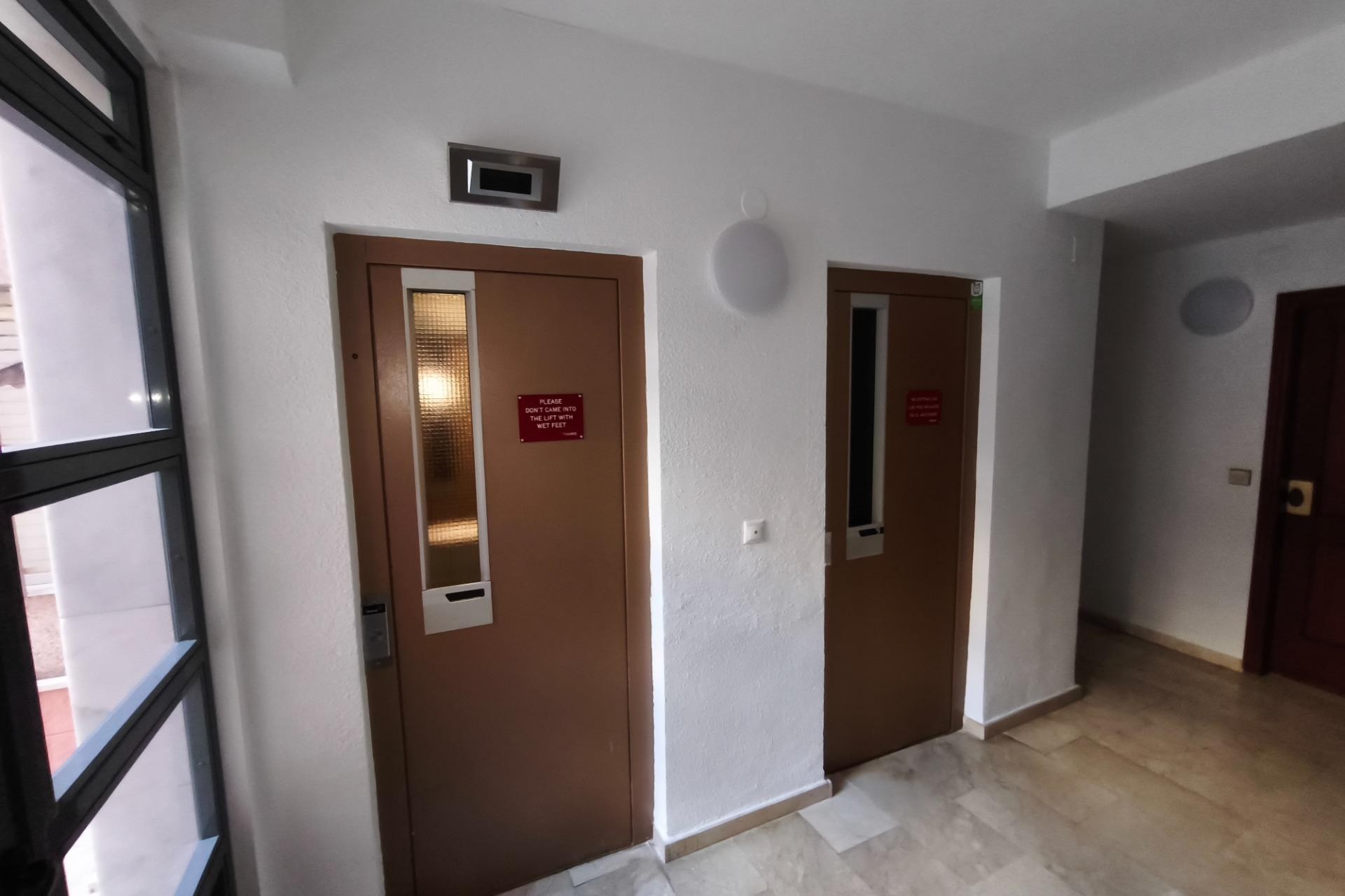 Revente - Appartement - Santa Pola - Calas de Santa Pola este