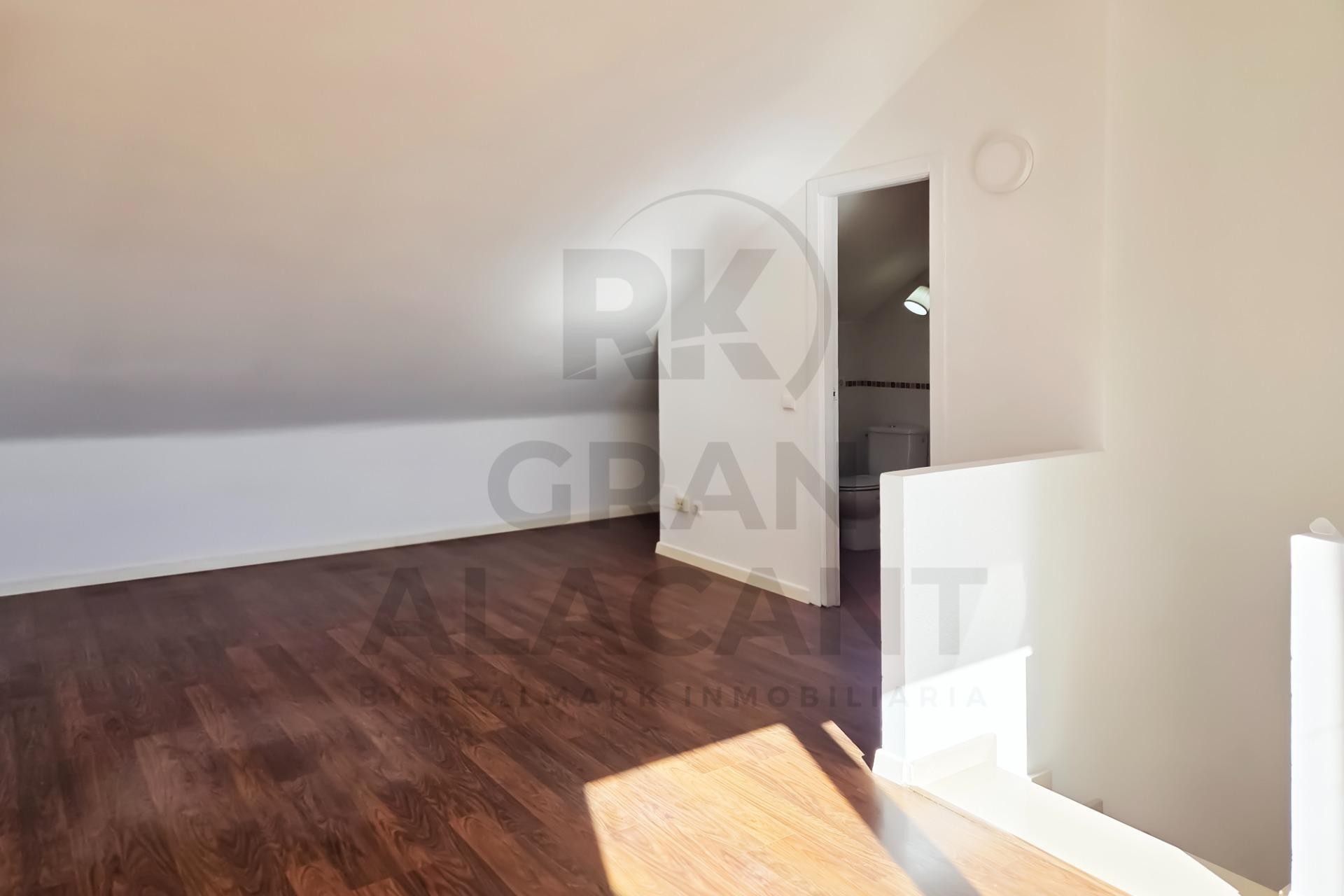 Revente - Casa Tipo Dúplex - Gran alacant - Carabasí