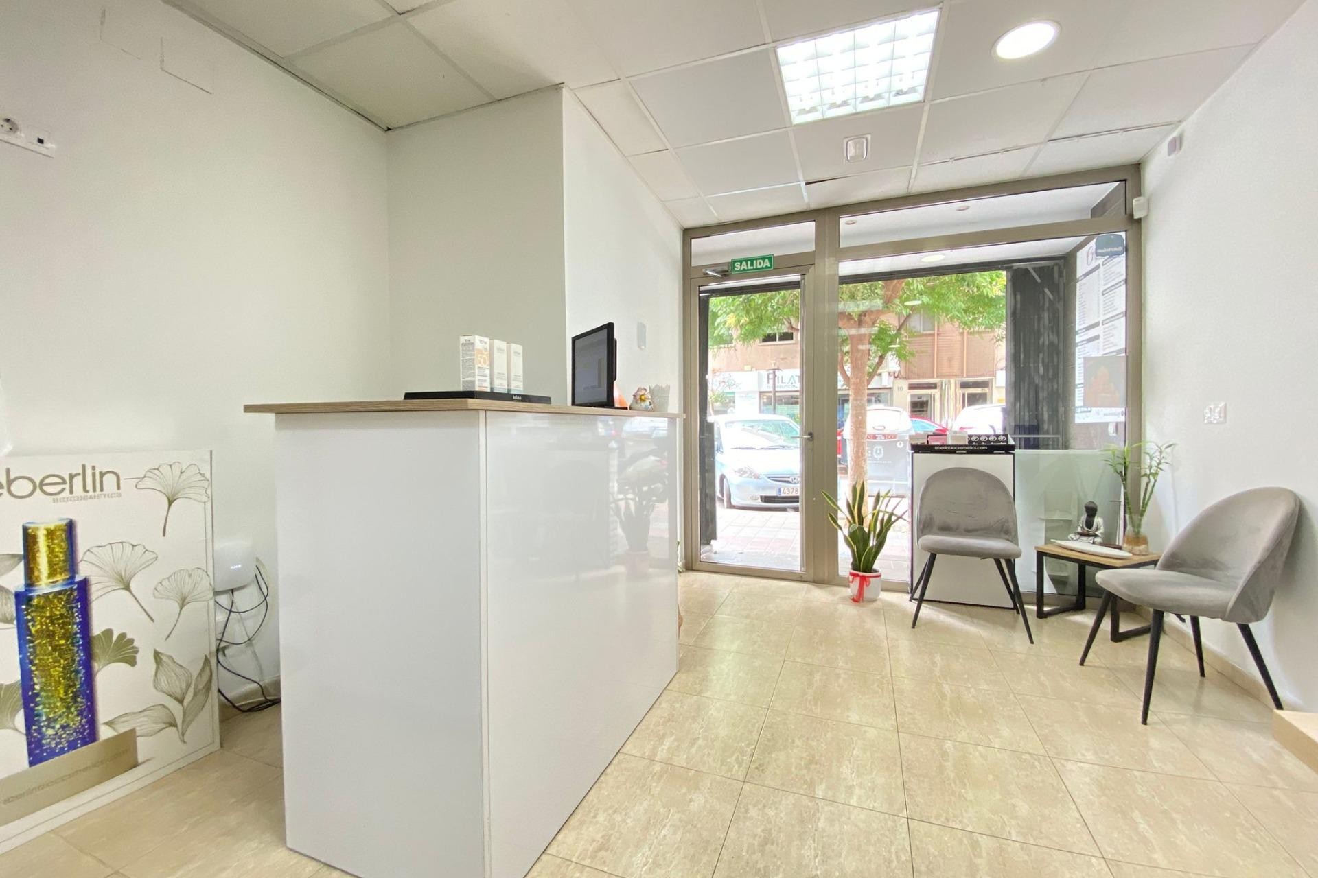 Revente - Commercial - Alicante - Mercado