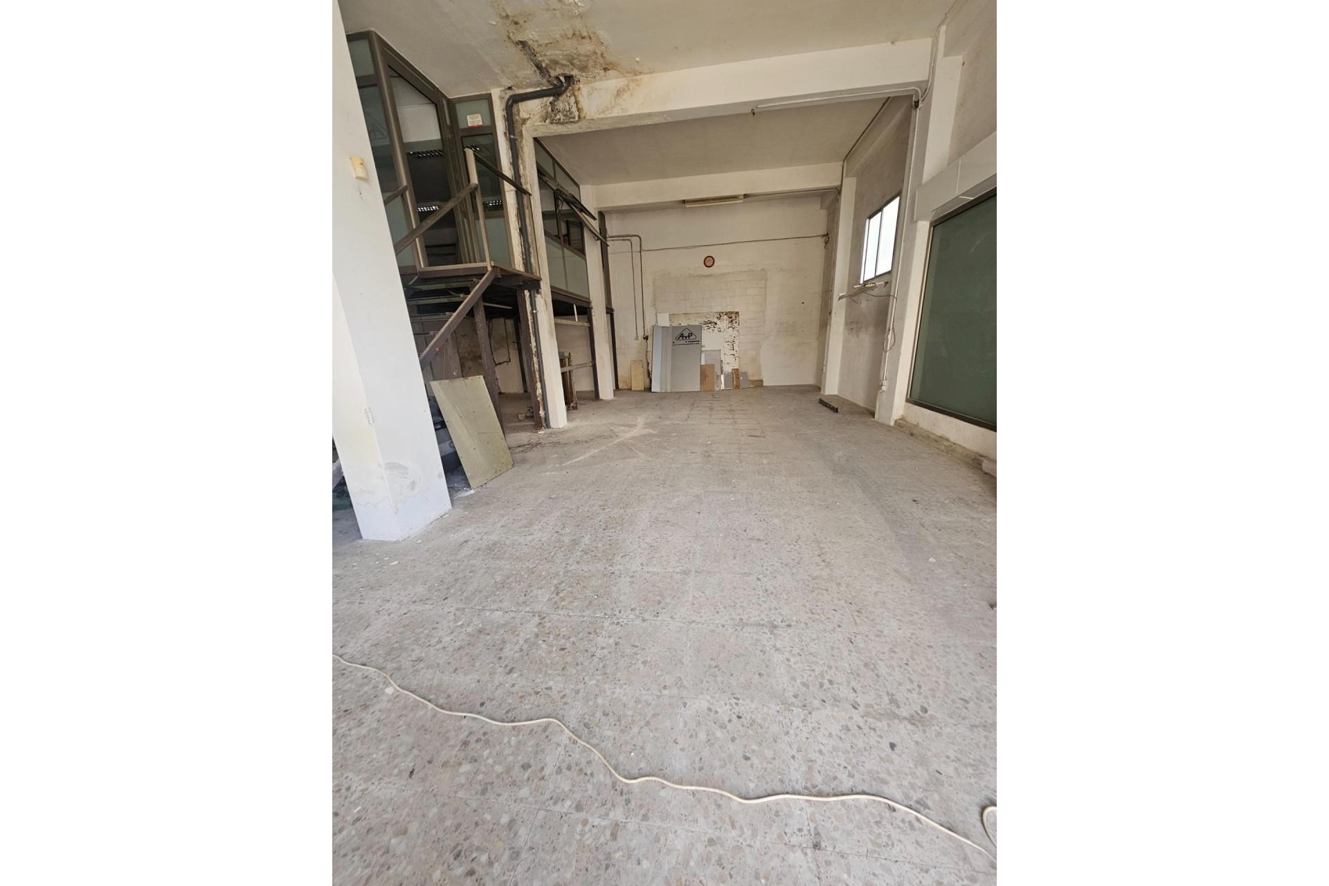 Revente - Commercial - Alicante - San Gabriel