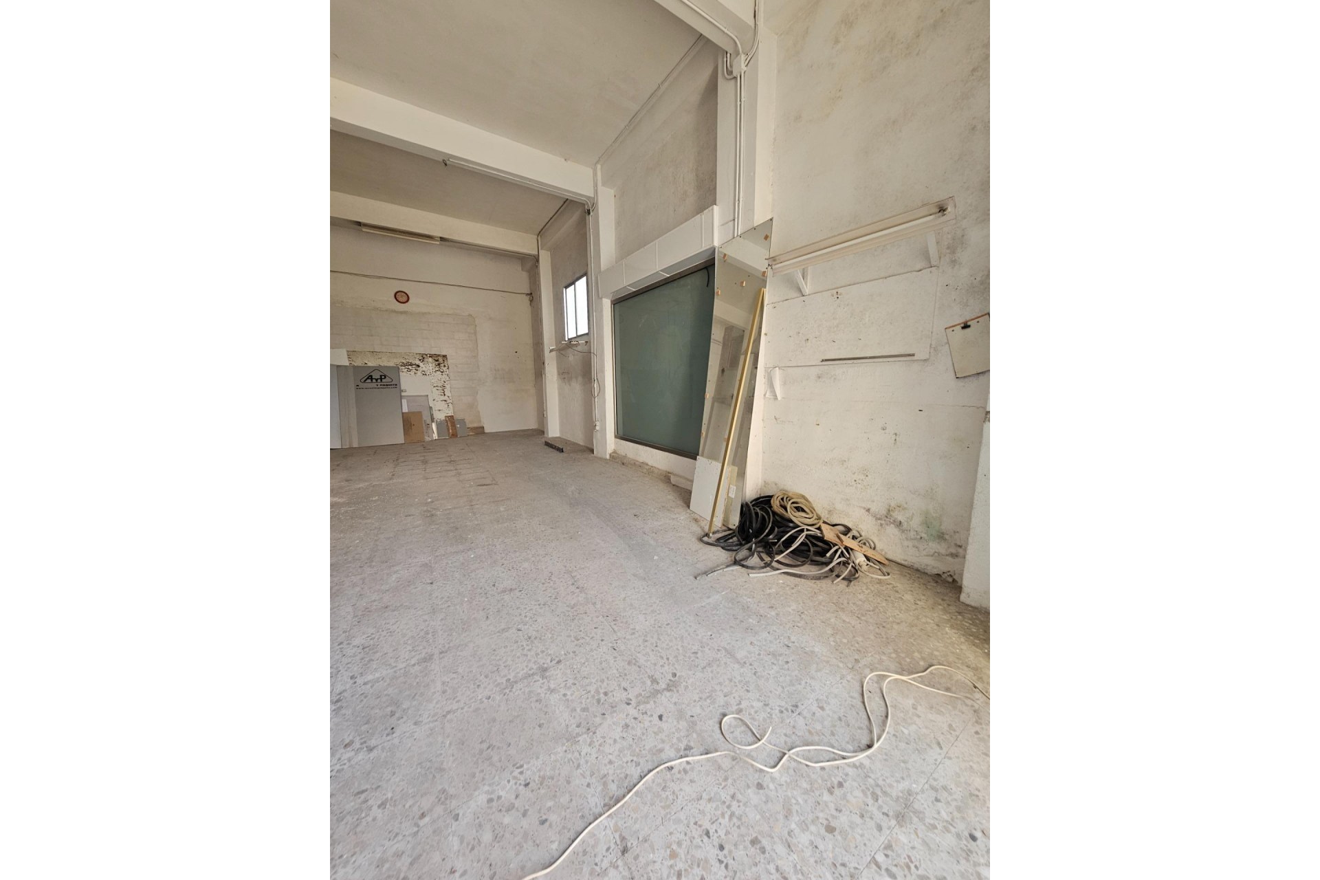 Revente - Commercial - Alicante - San Gabriel