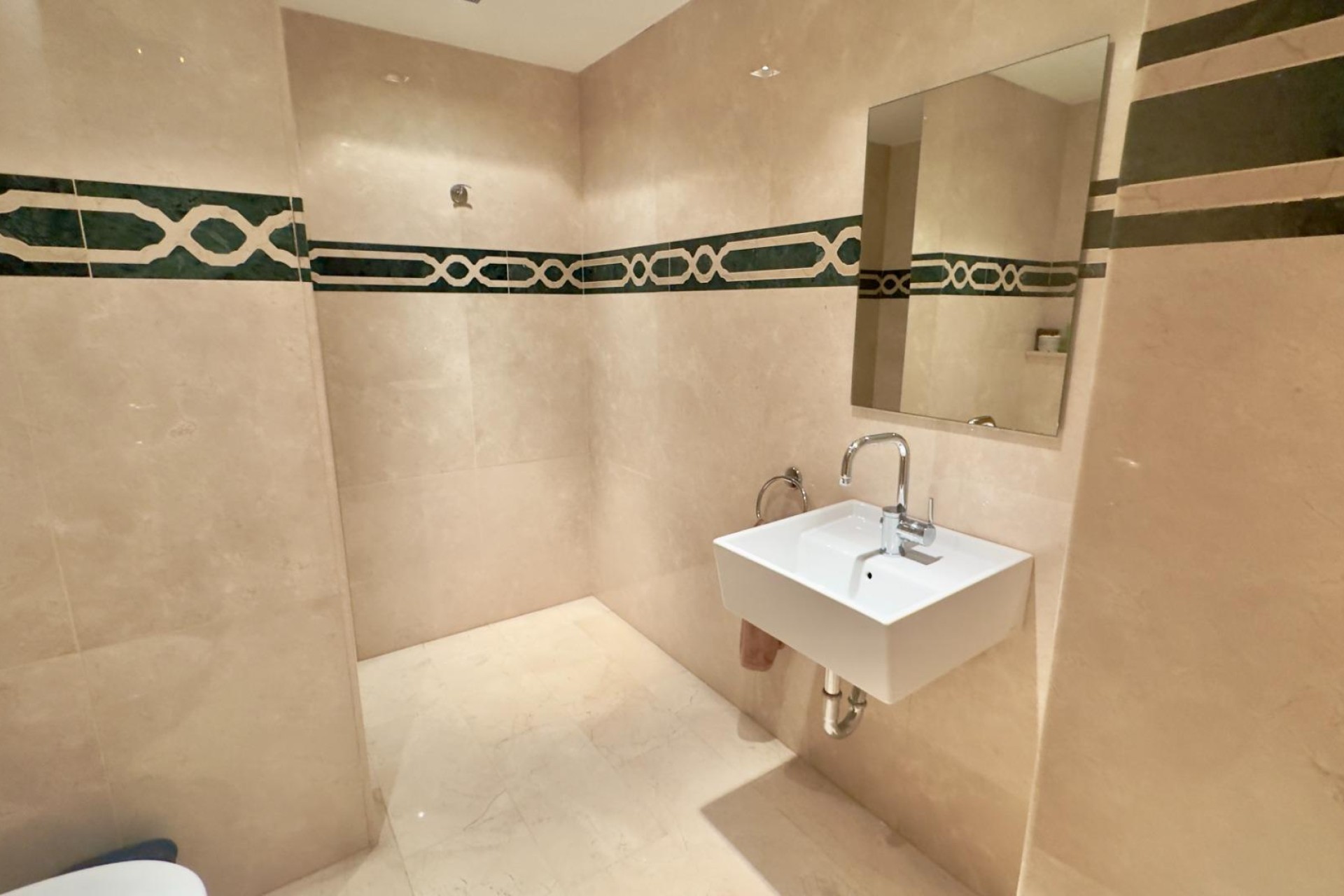 Revente - Commercial - Alicante - Vistahermosa