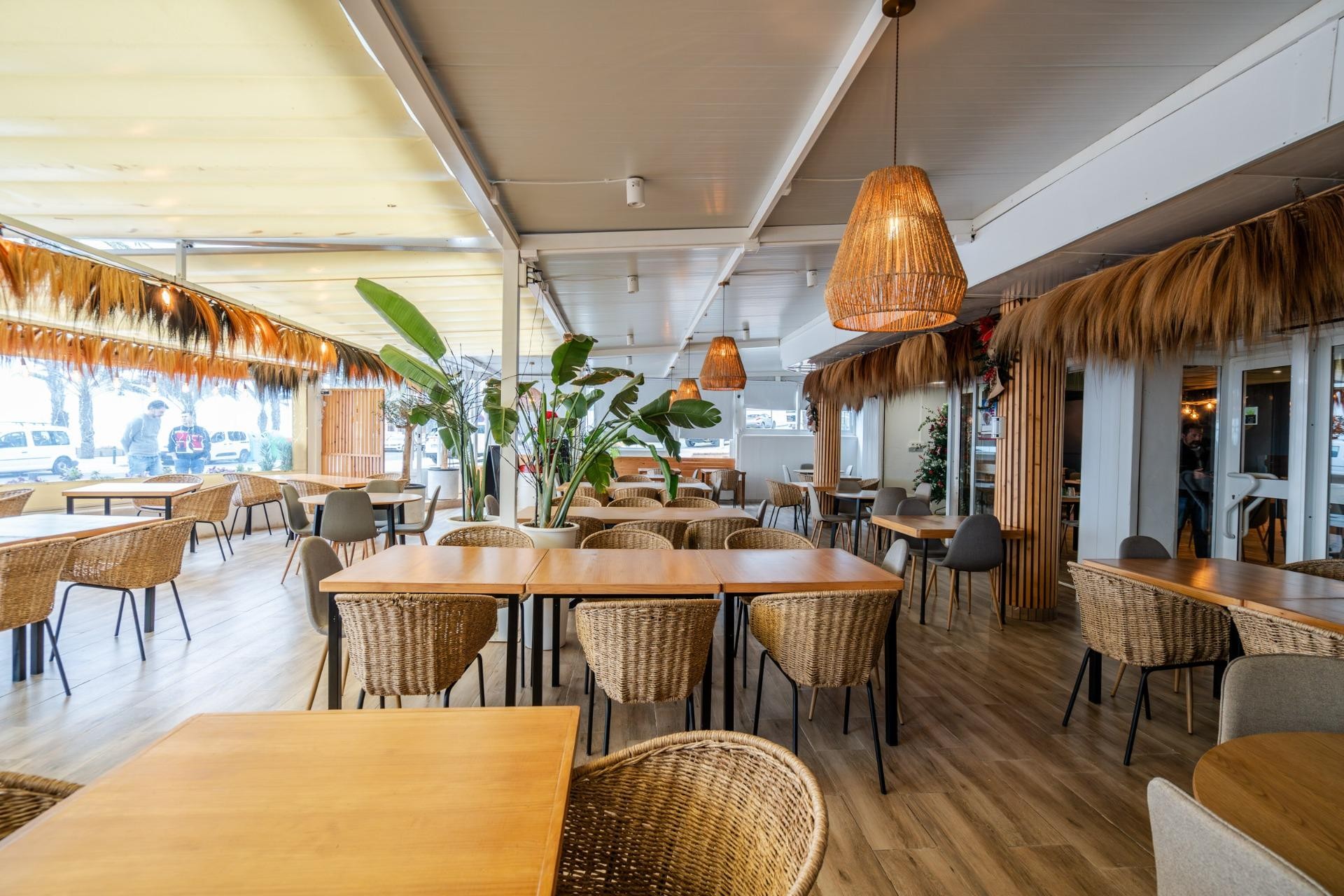 Revente - Commercial - Arenales del Sol