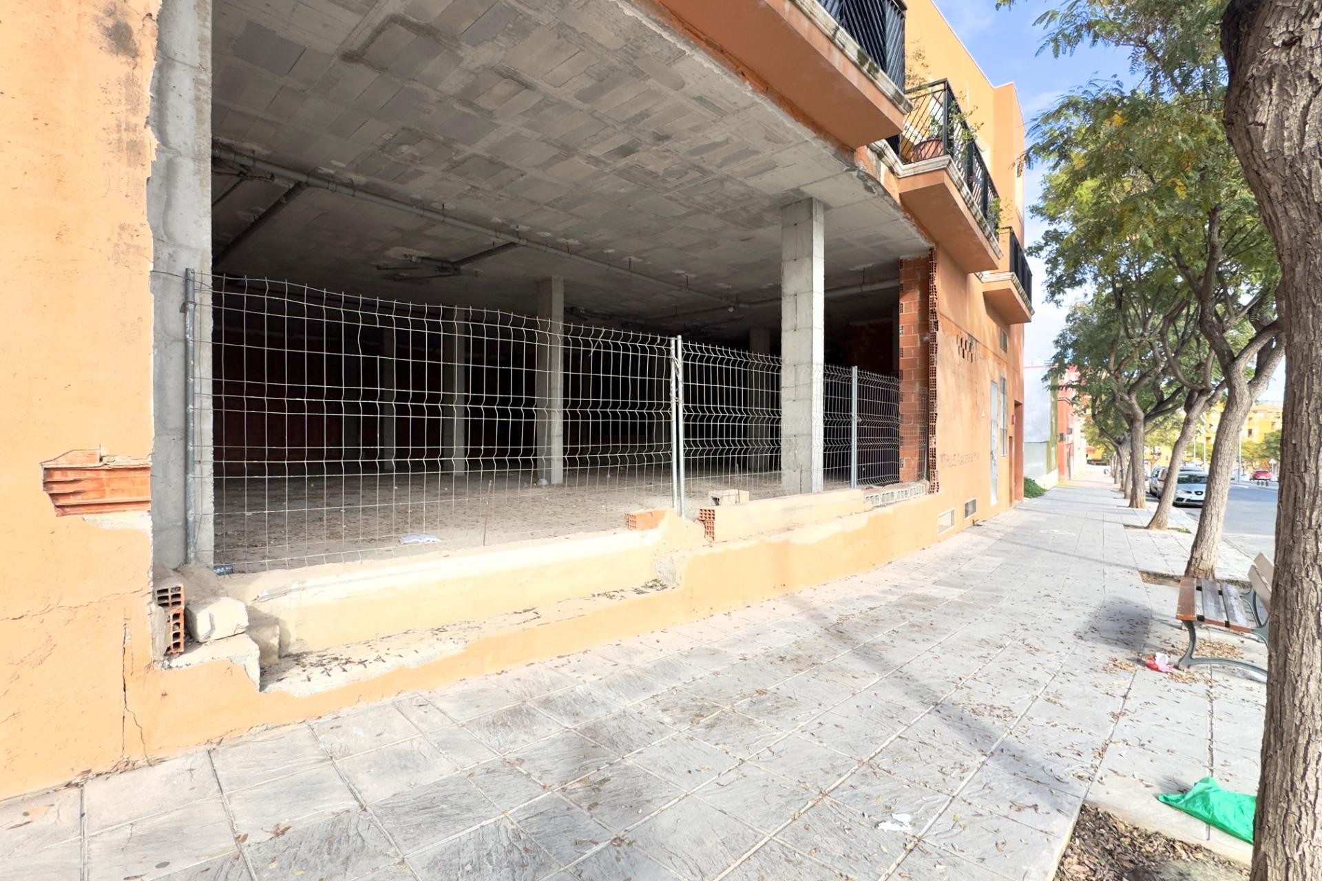 Revente - Commercial - Aspe - La Coca - La Nía - Vistahermosa