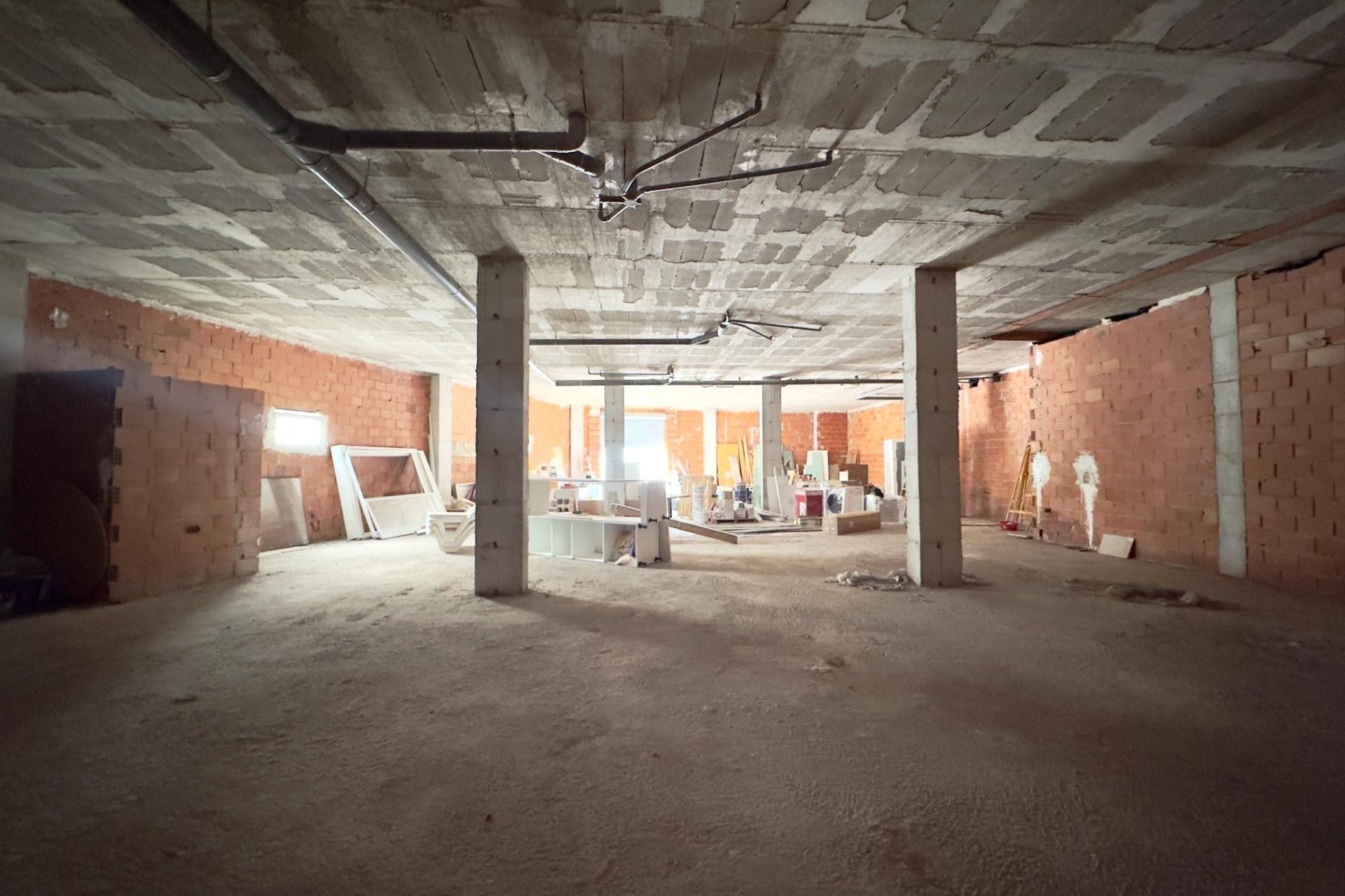 Revente - Commercial - Aspe - La Coca - La Nía - Vistahermosa