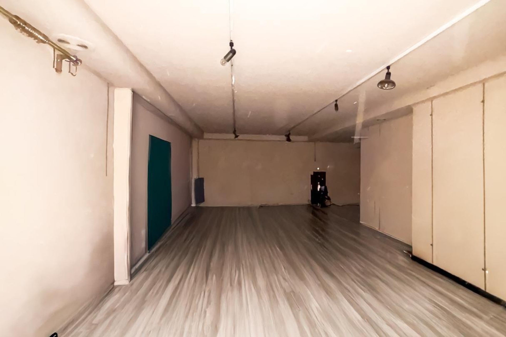 Revente - Commercial - Elche - Center