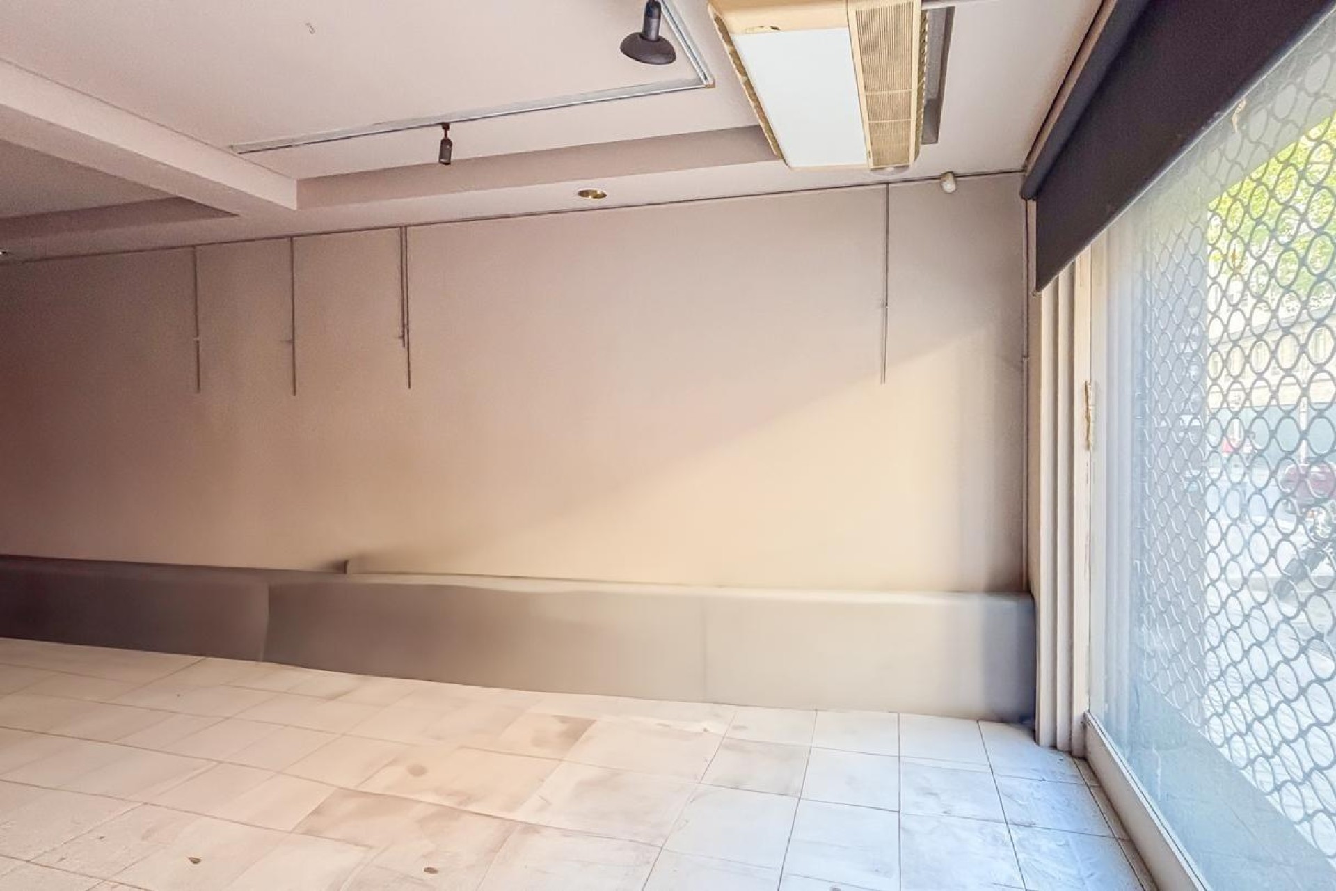 Revente - Commercial - Elche - Center