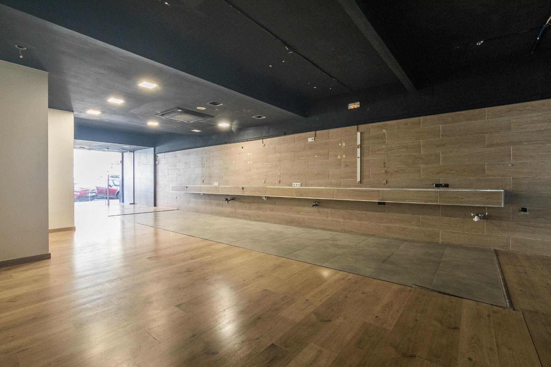 Revente - Commercial - Elche - Center