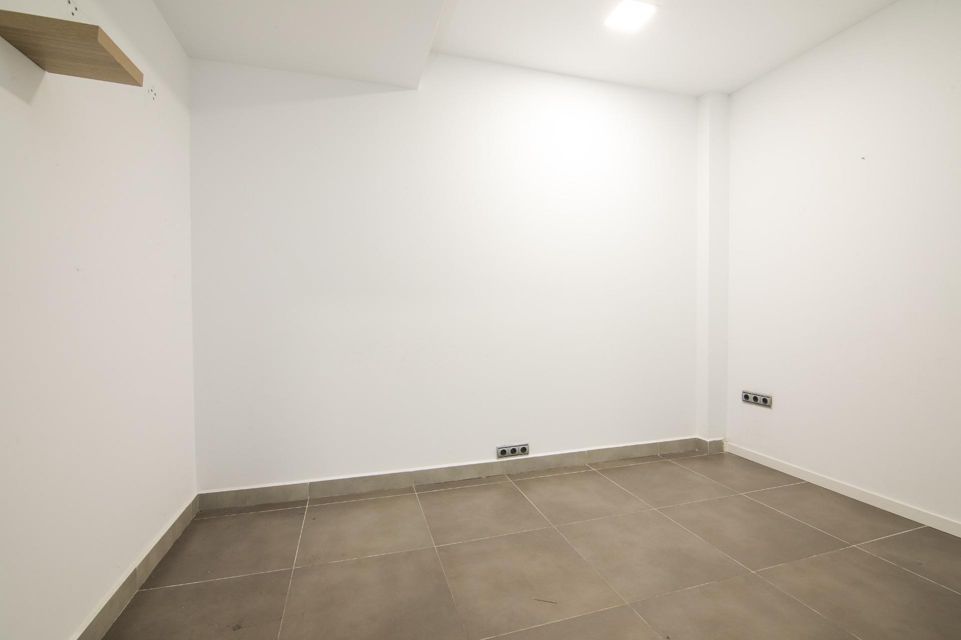 Revente - Commercial - Elche - Center