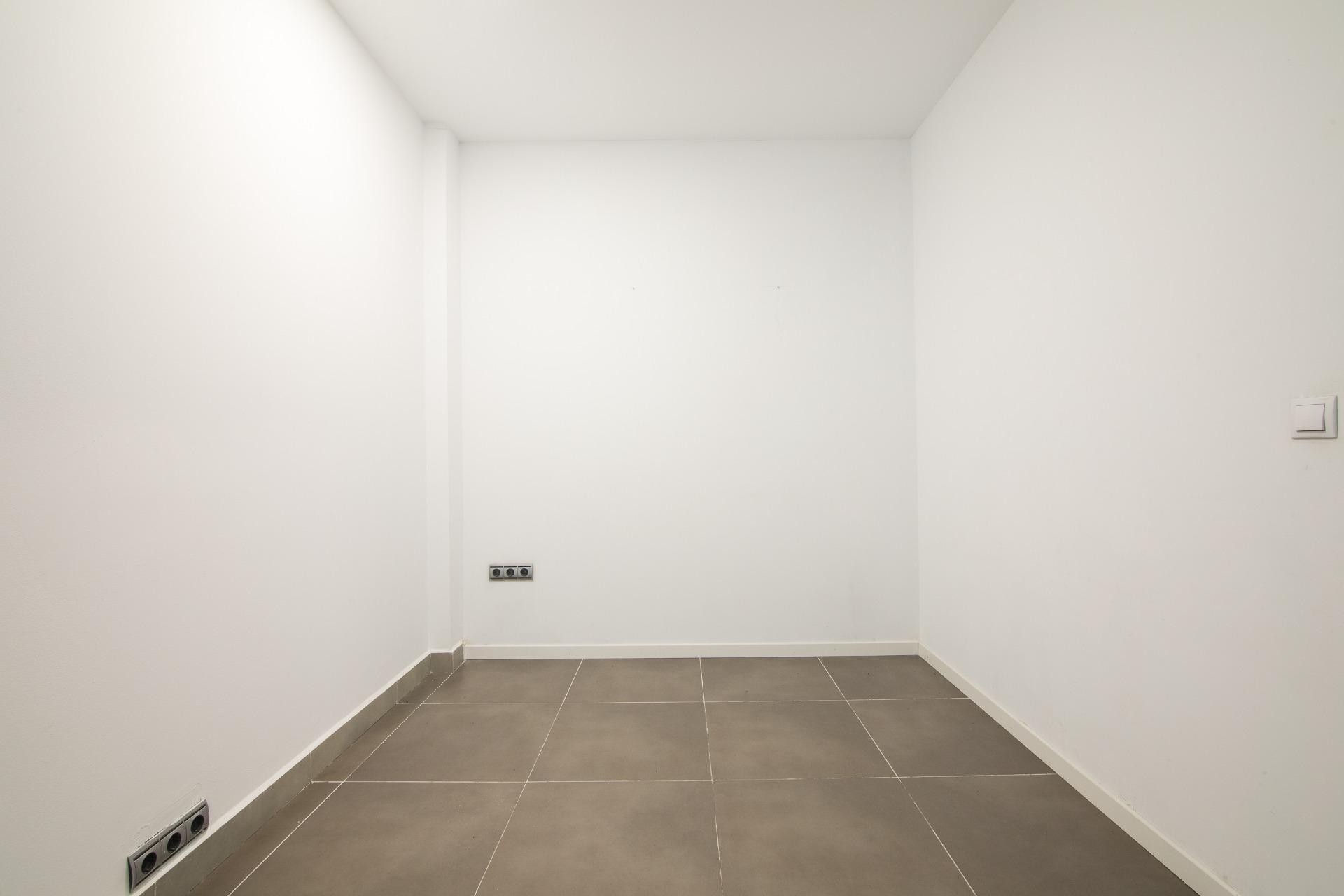 Revente - Commercial - Elche - Center
