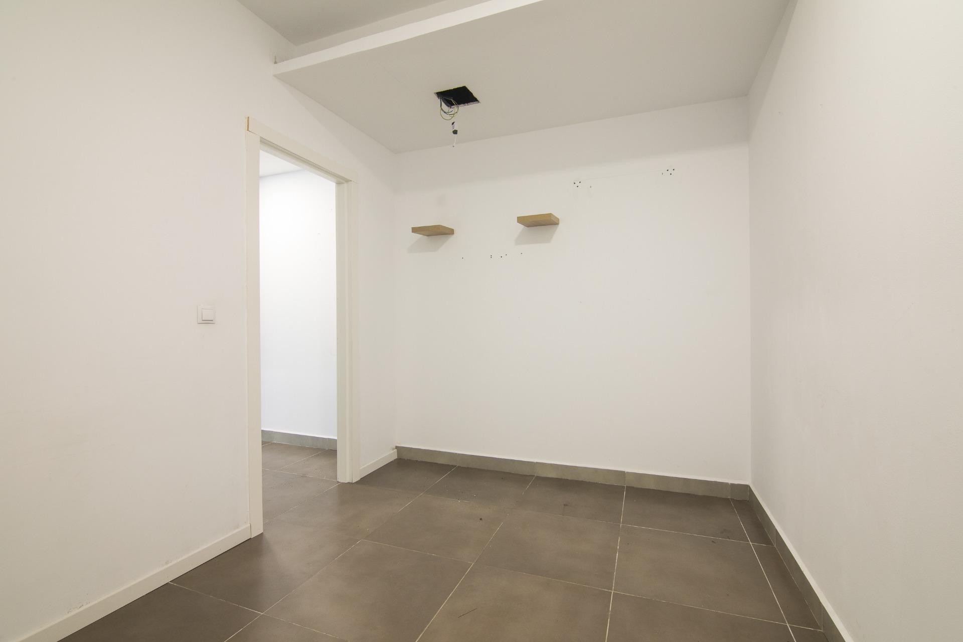 Revente - Commercial - Elche - Center