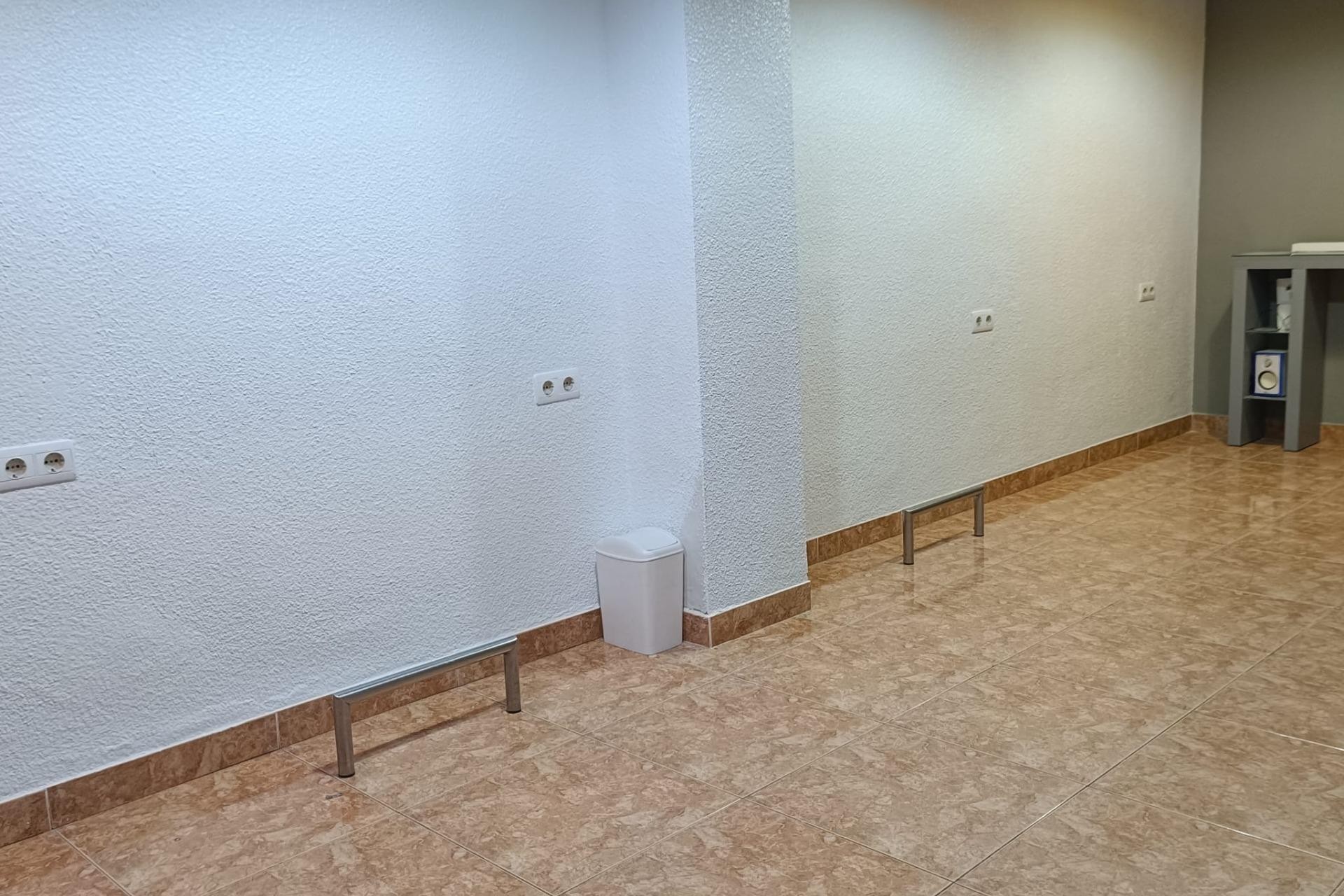 Revente - Commercial - Elche - Toscar