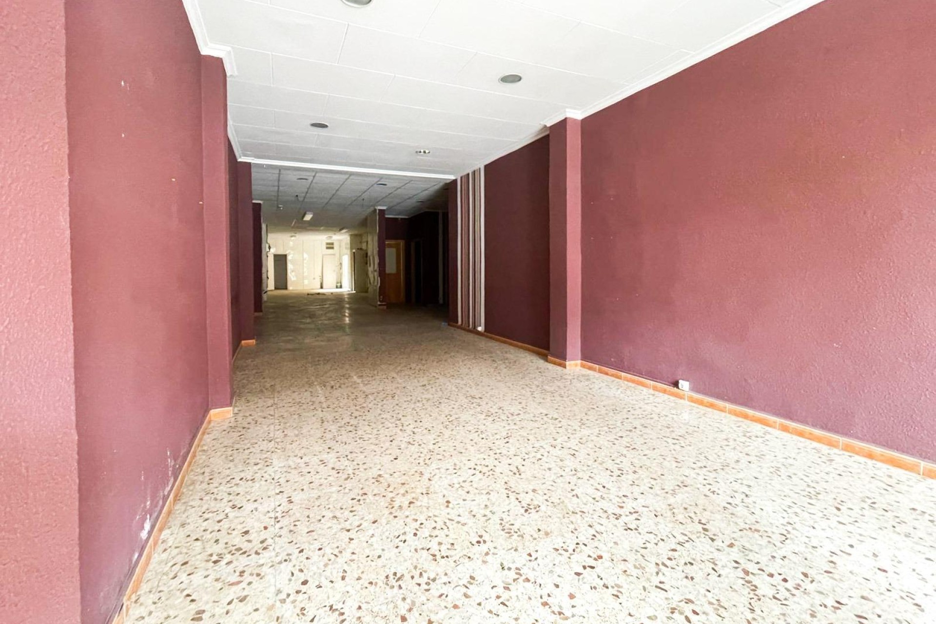 Revente - Commercial - Muro de Alcoy - Centro