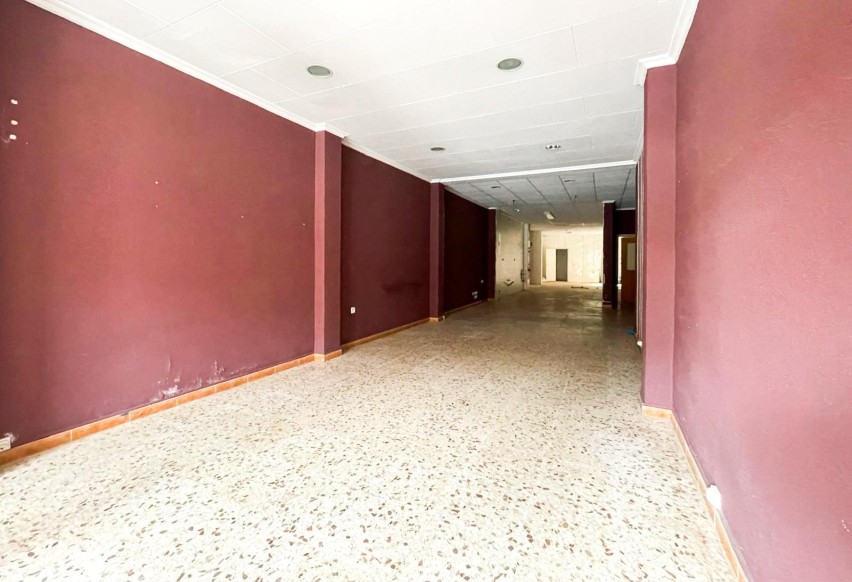 Revente - Commercial - Muro de Alcoy - Centro