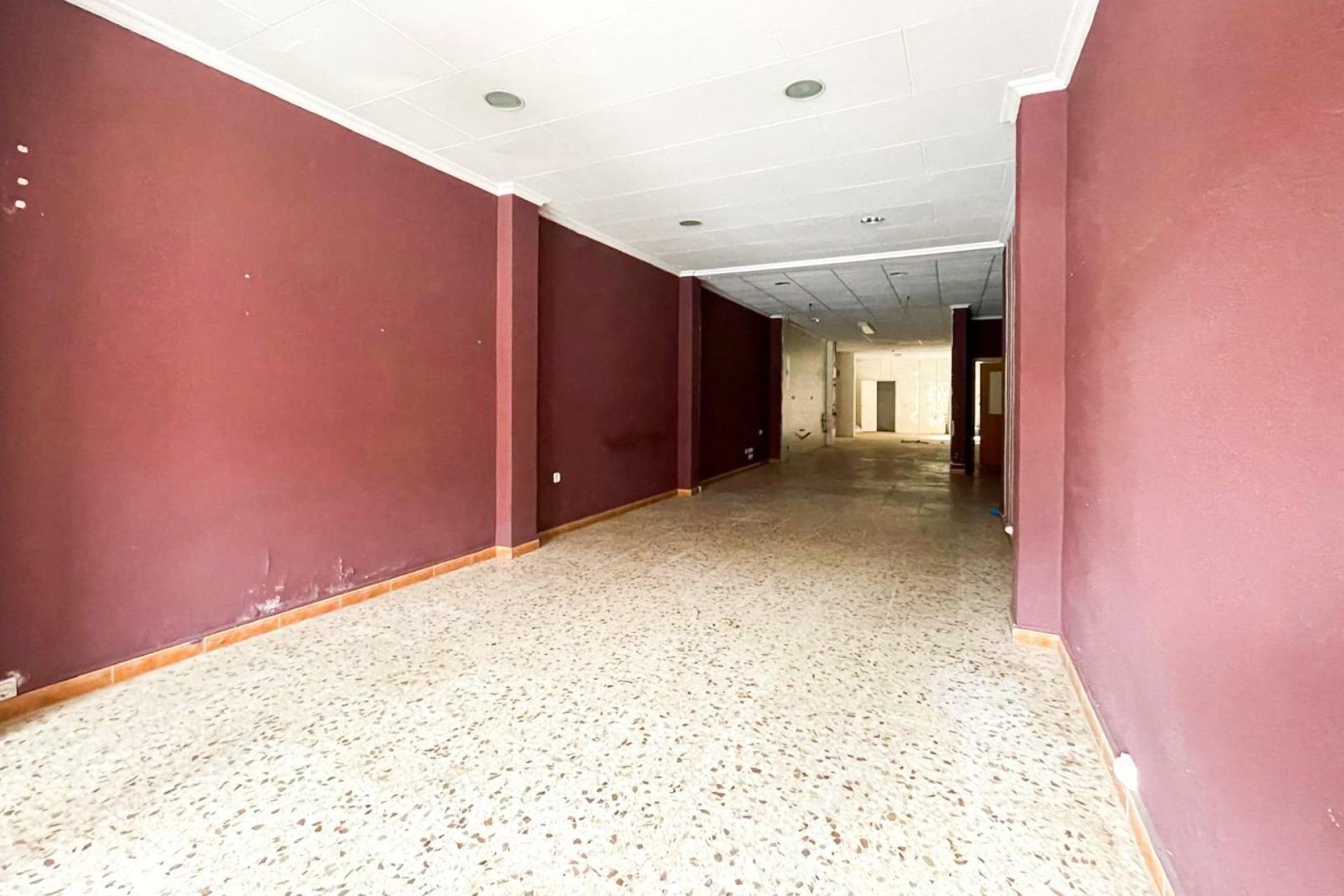 Revente - Commercial - Muro de Alcoy - Centro