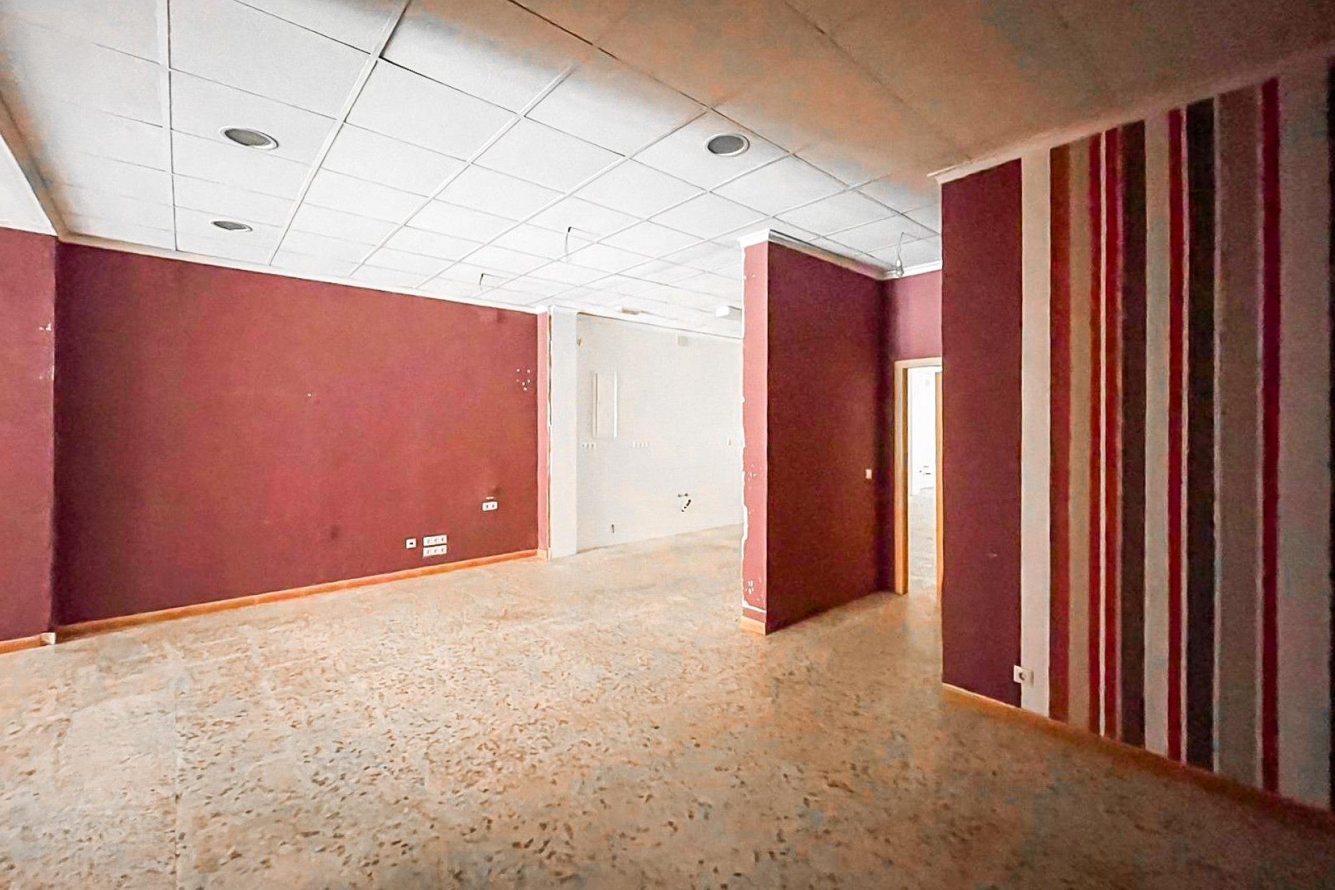 Revente - Commercial - Muro de Alcoy - Centro