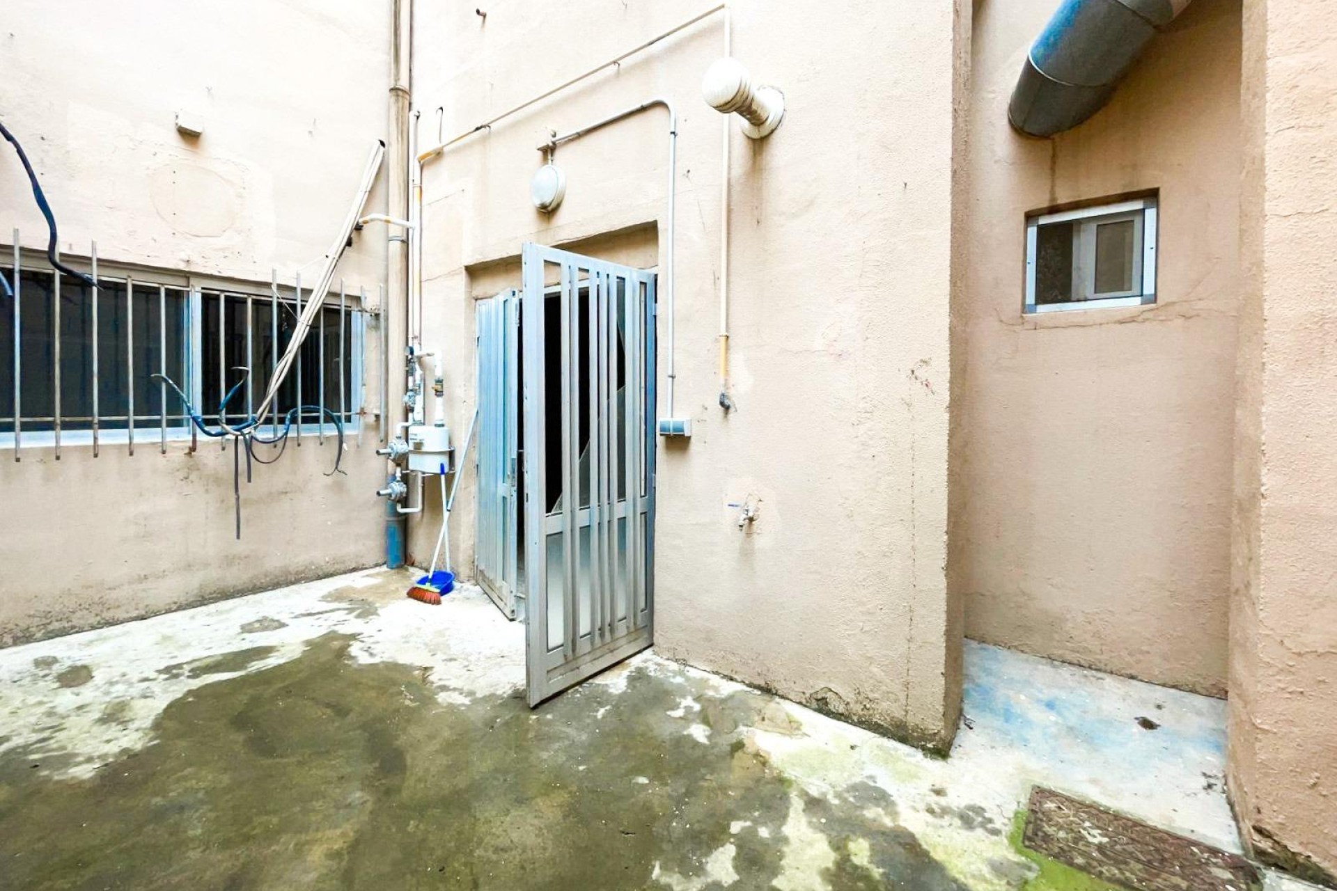 Revente - Commercial - Muro de Alcoy - Centro