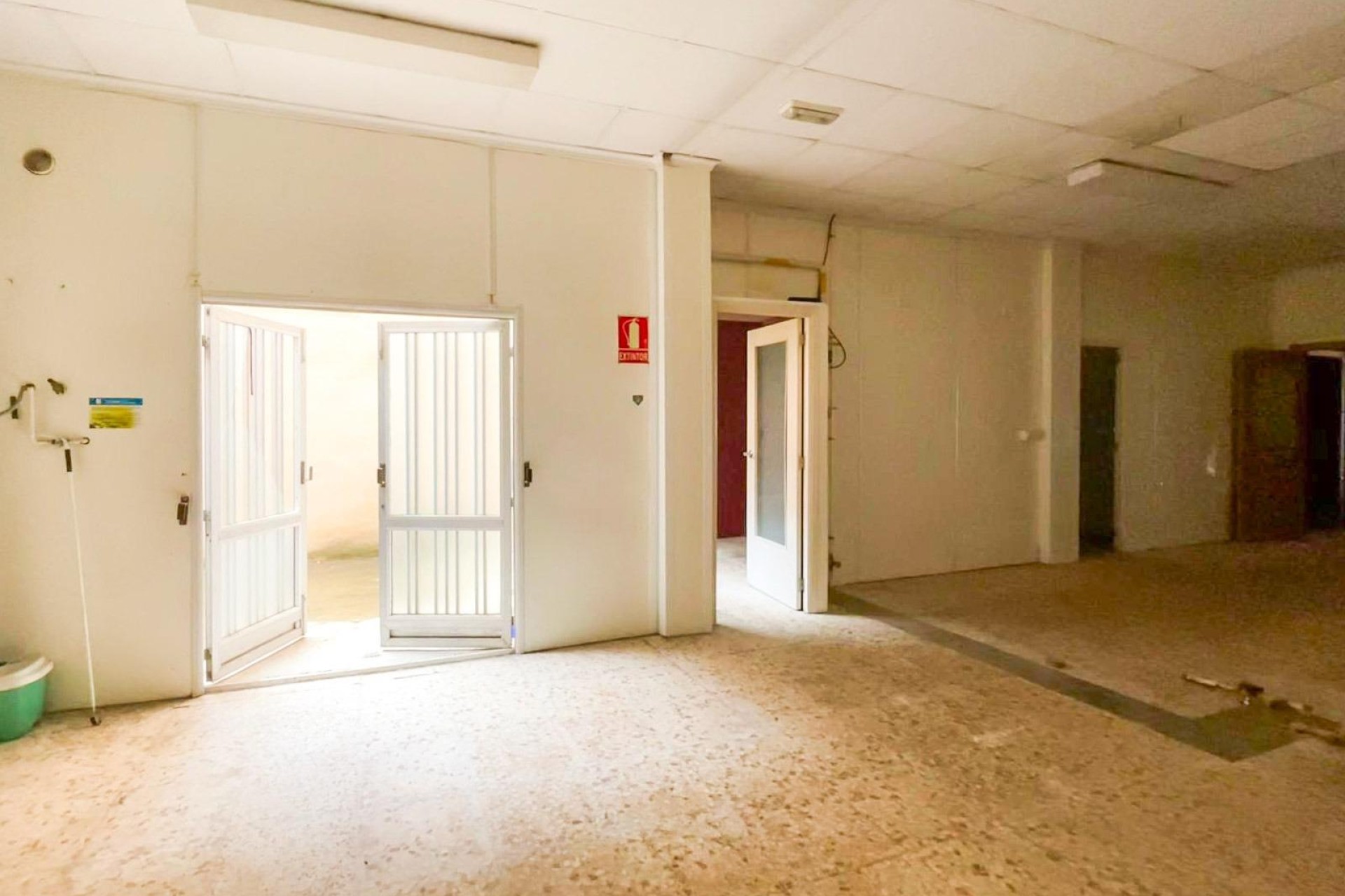 Revente - Commercial - Muro de Alcoy - Centro
