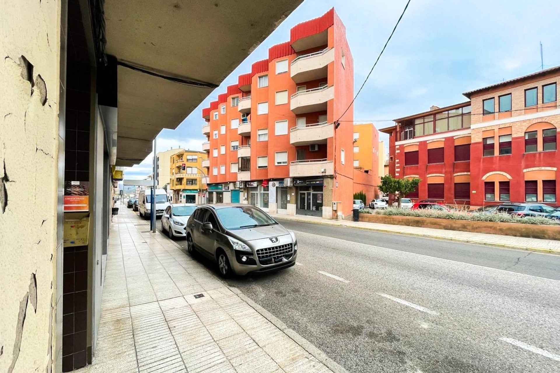 Revente - Commercial - Muro de Alcoy - Centro